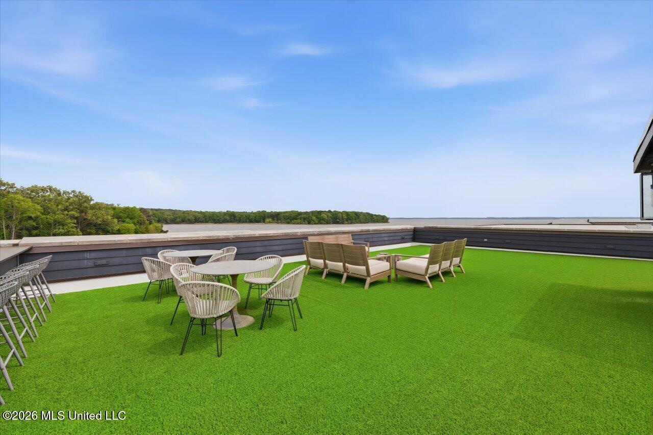 145 Republic Street Property Photo 29