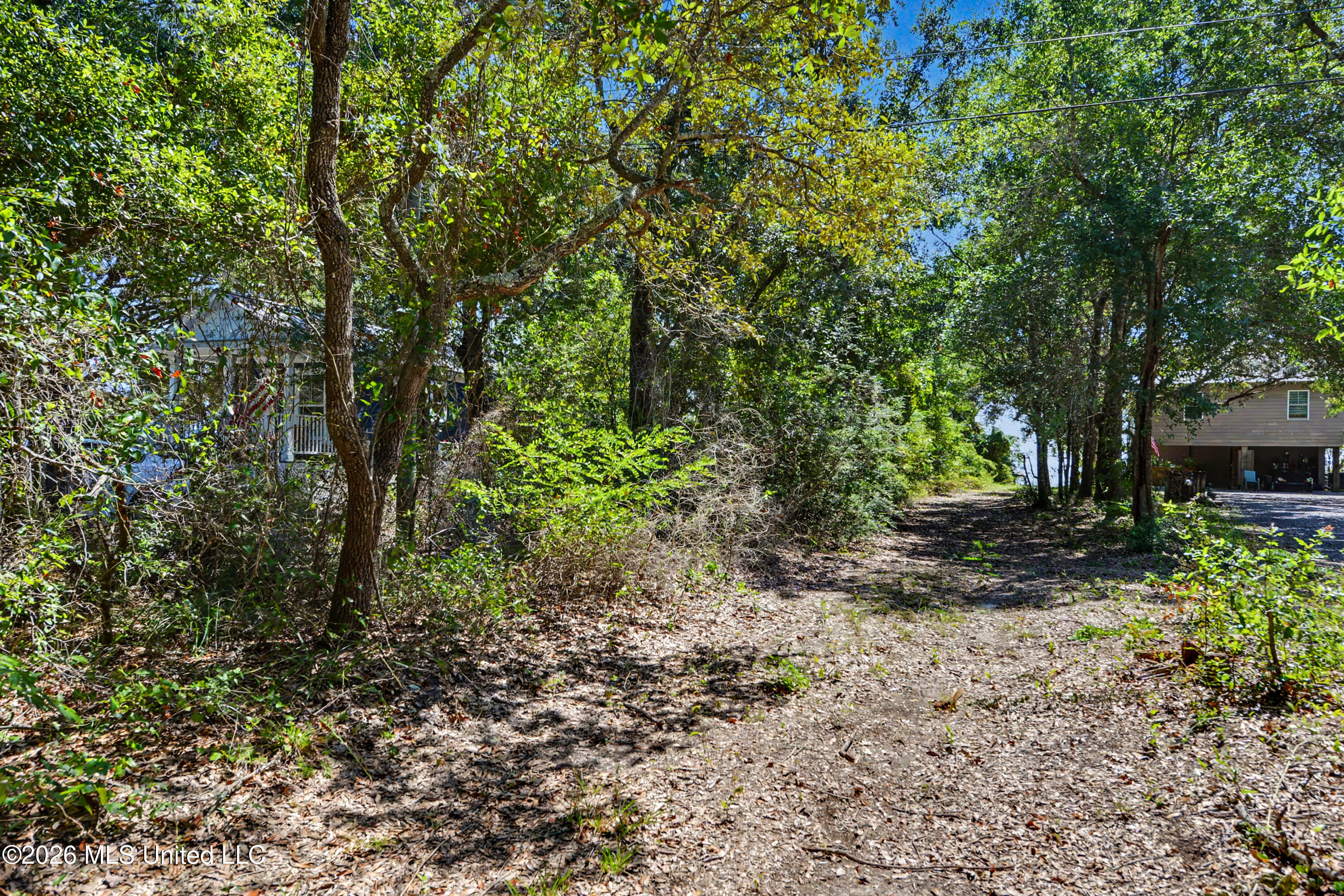 5213 E Belle Fontaine Road Property Photo 5