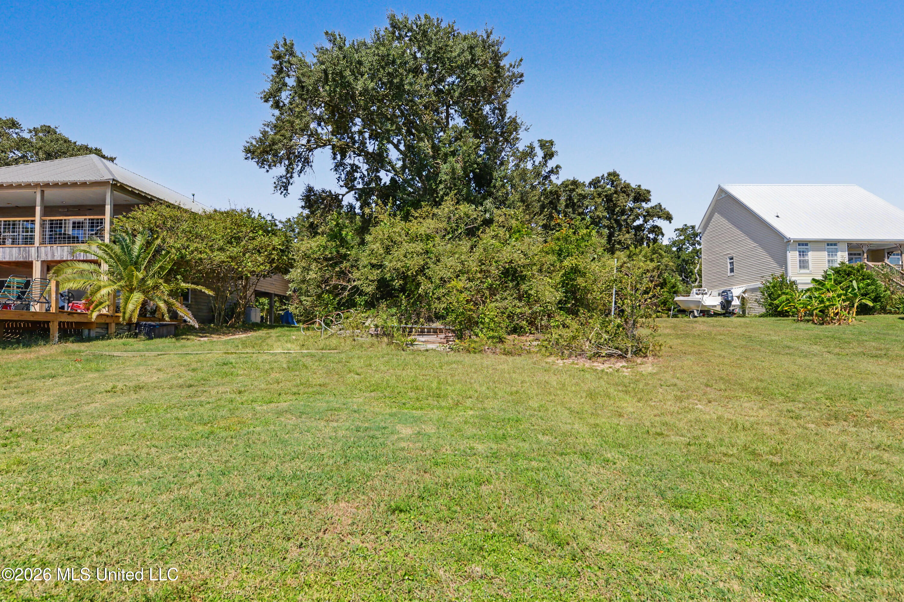 5213 E Belle Fontaine Road Property Photo 10