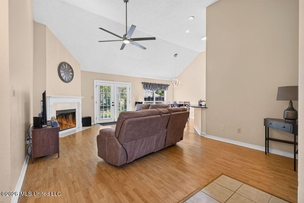 7917 Martin Bluff Road Property Photo 10