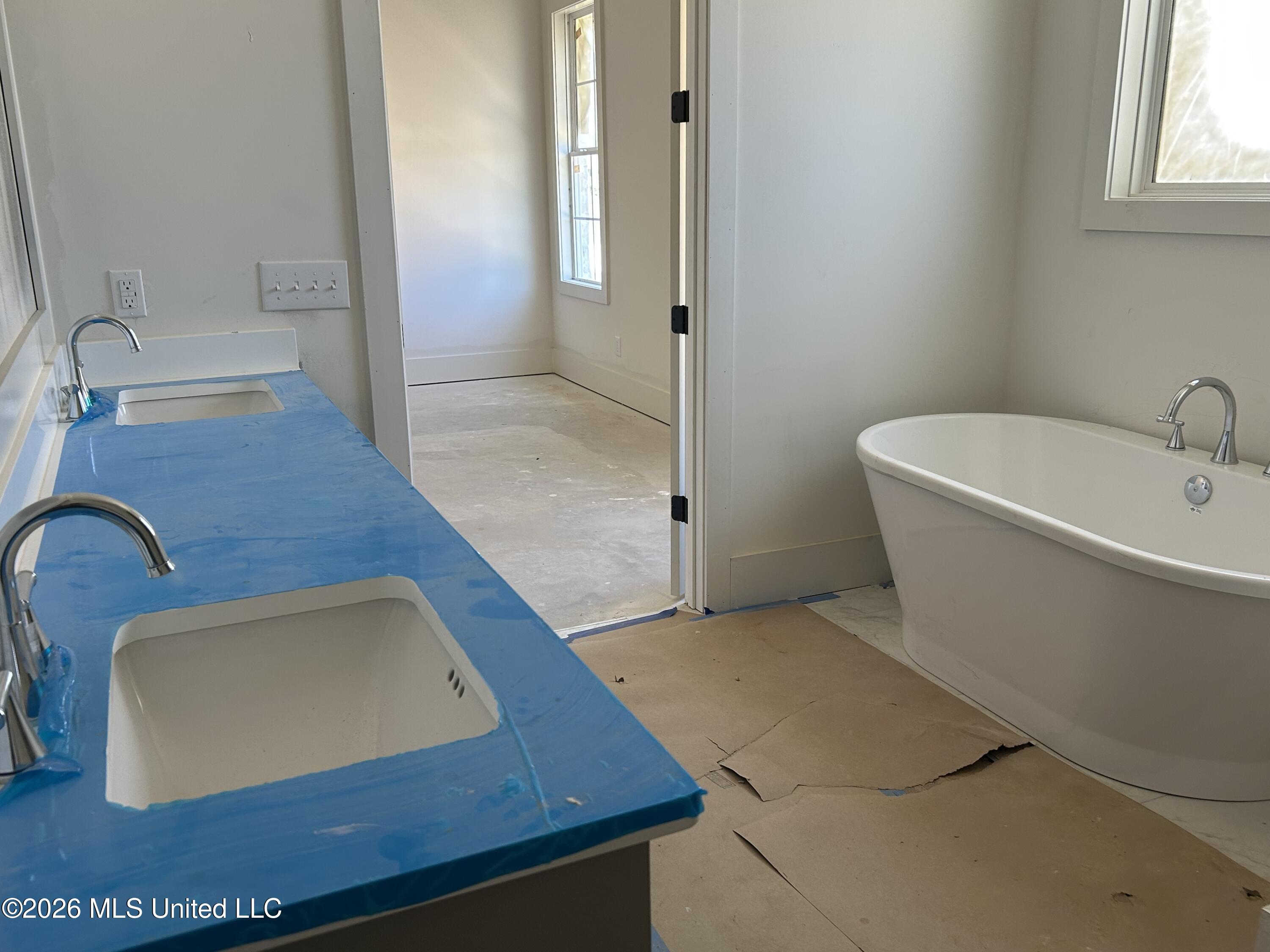 508 Friars Cove Property Photo 4