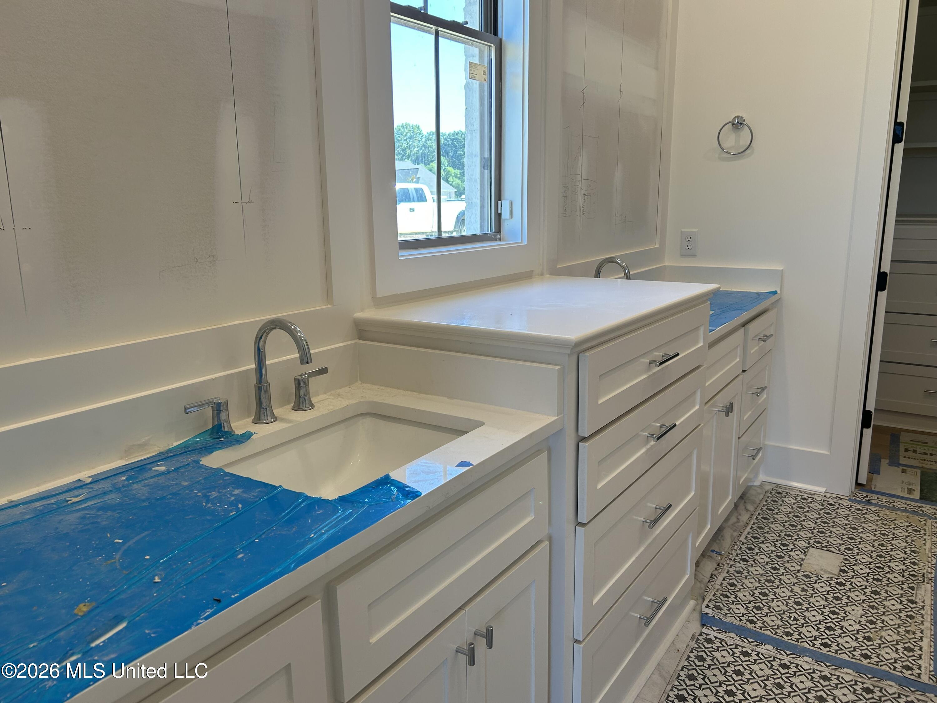 120 Mission Park Drive Property Photo 5