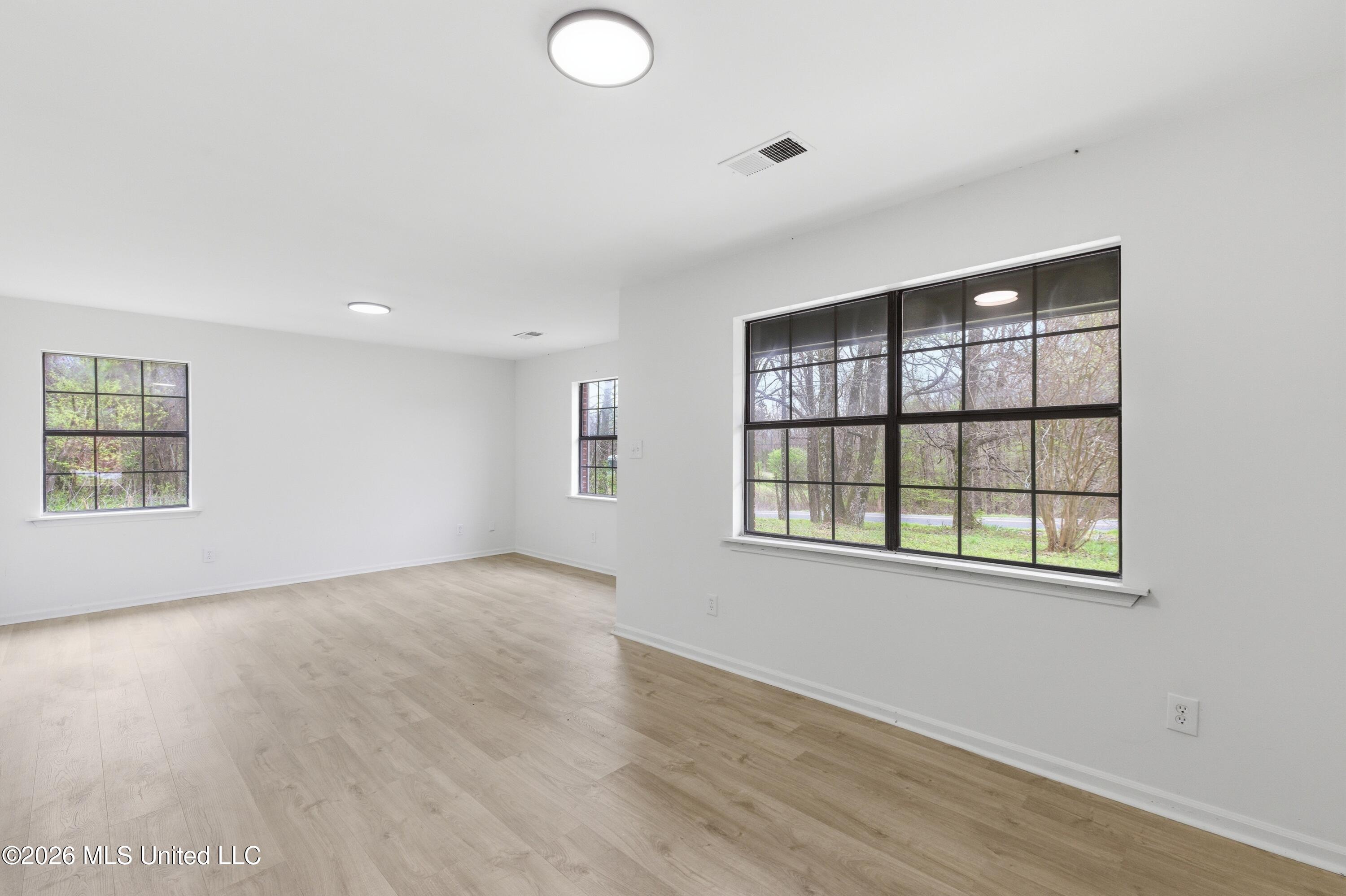 3448 Prichard Road Property Photo 6