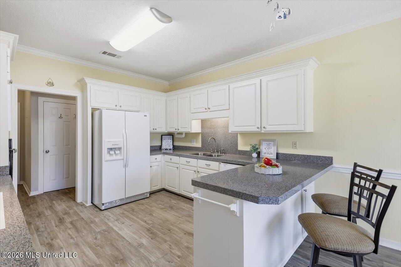405 Ashford Place Property Photo 10