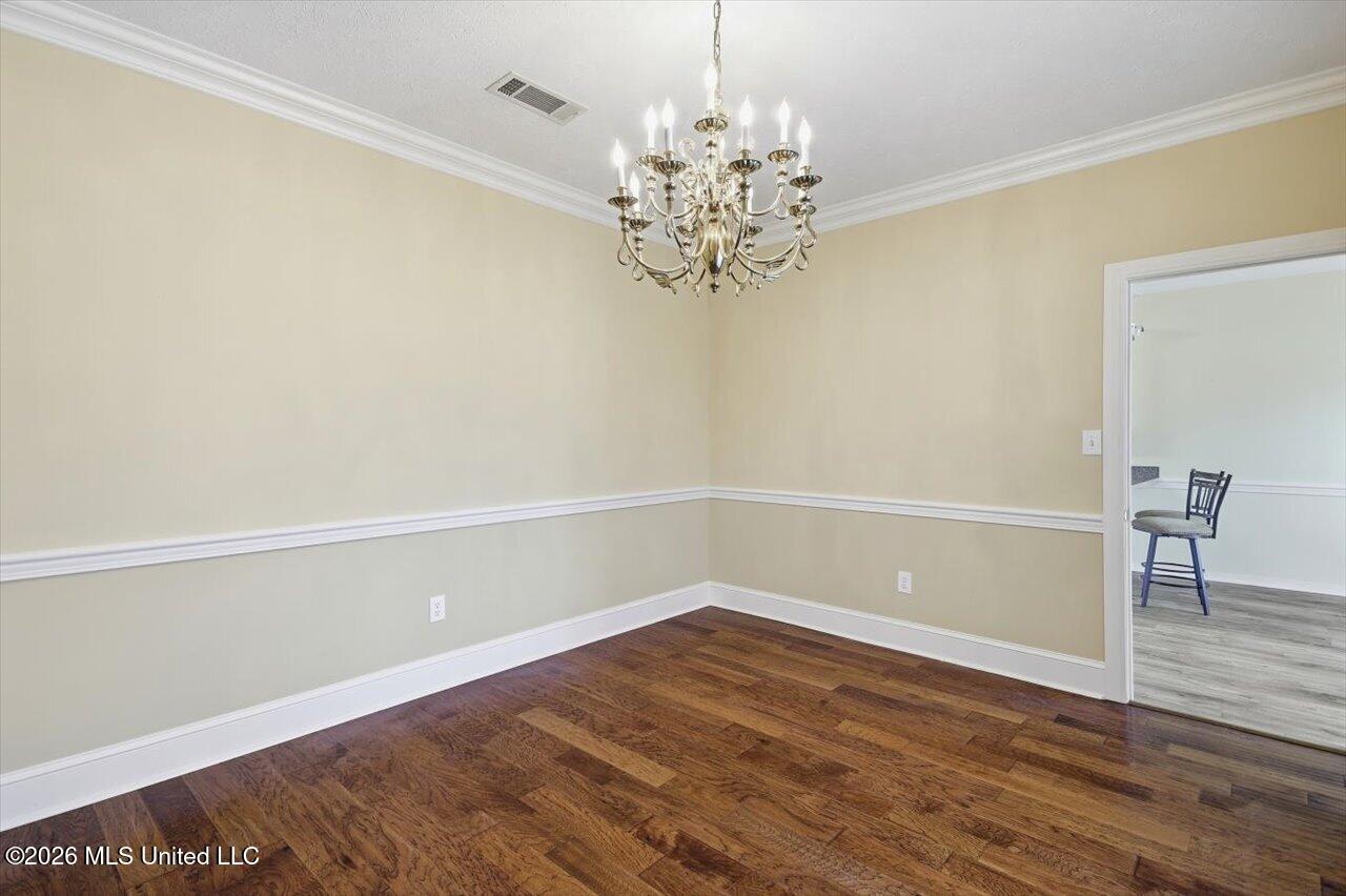 405 Ashford Place Property Photo 17