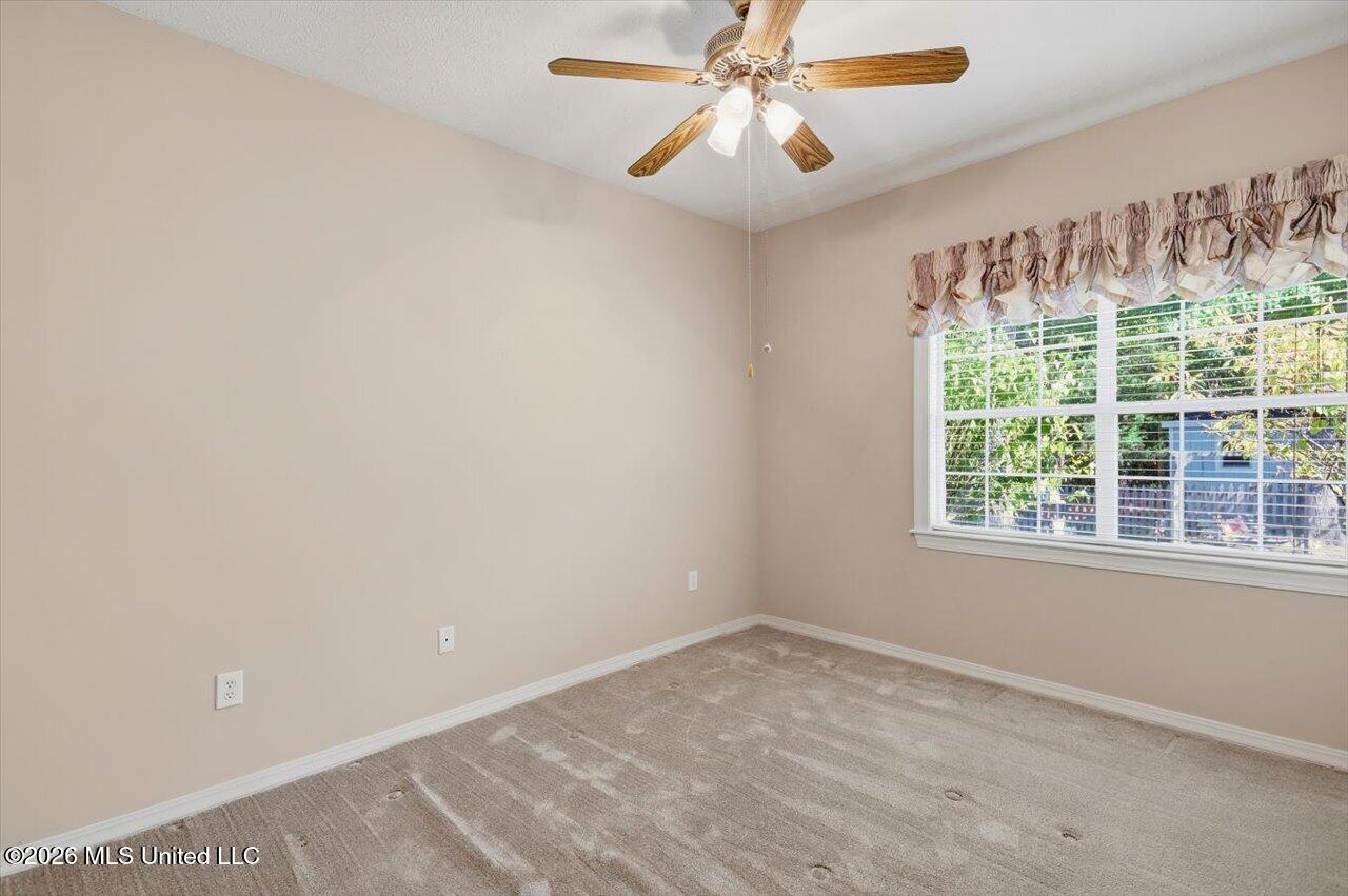 405 Ashford Place Property Photo 26