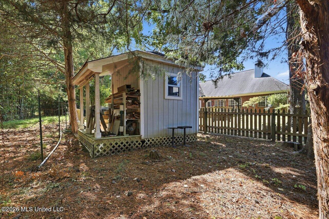 405 Ashford Place Property Photo 36