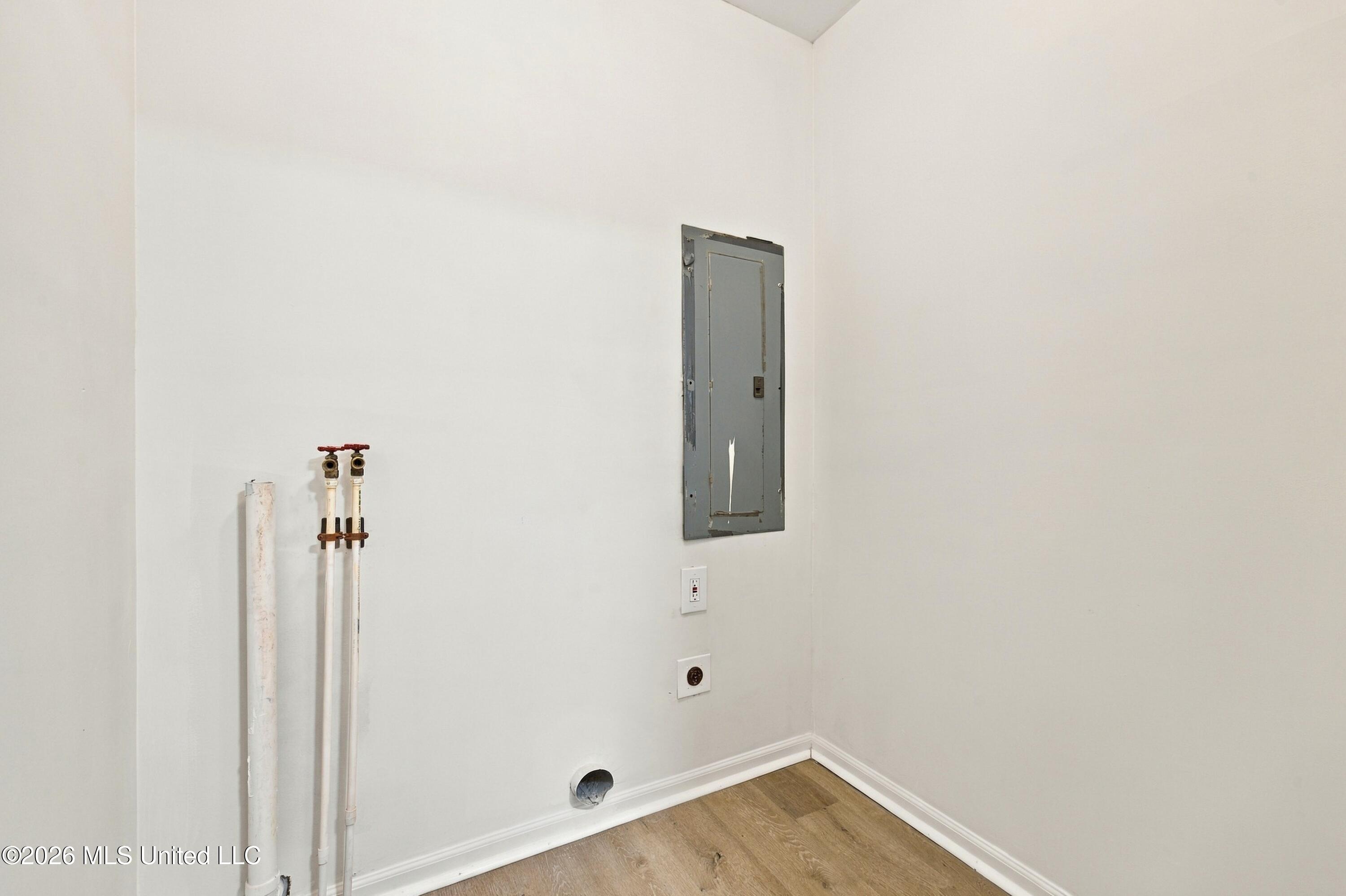 1493 Mount Sinai Road Property Photo 12