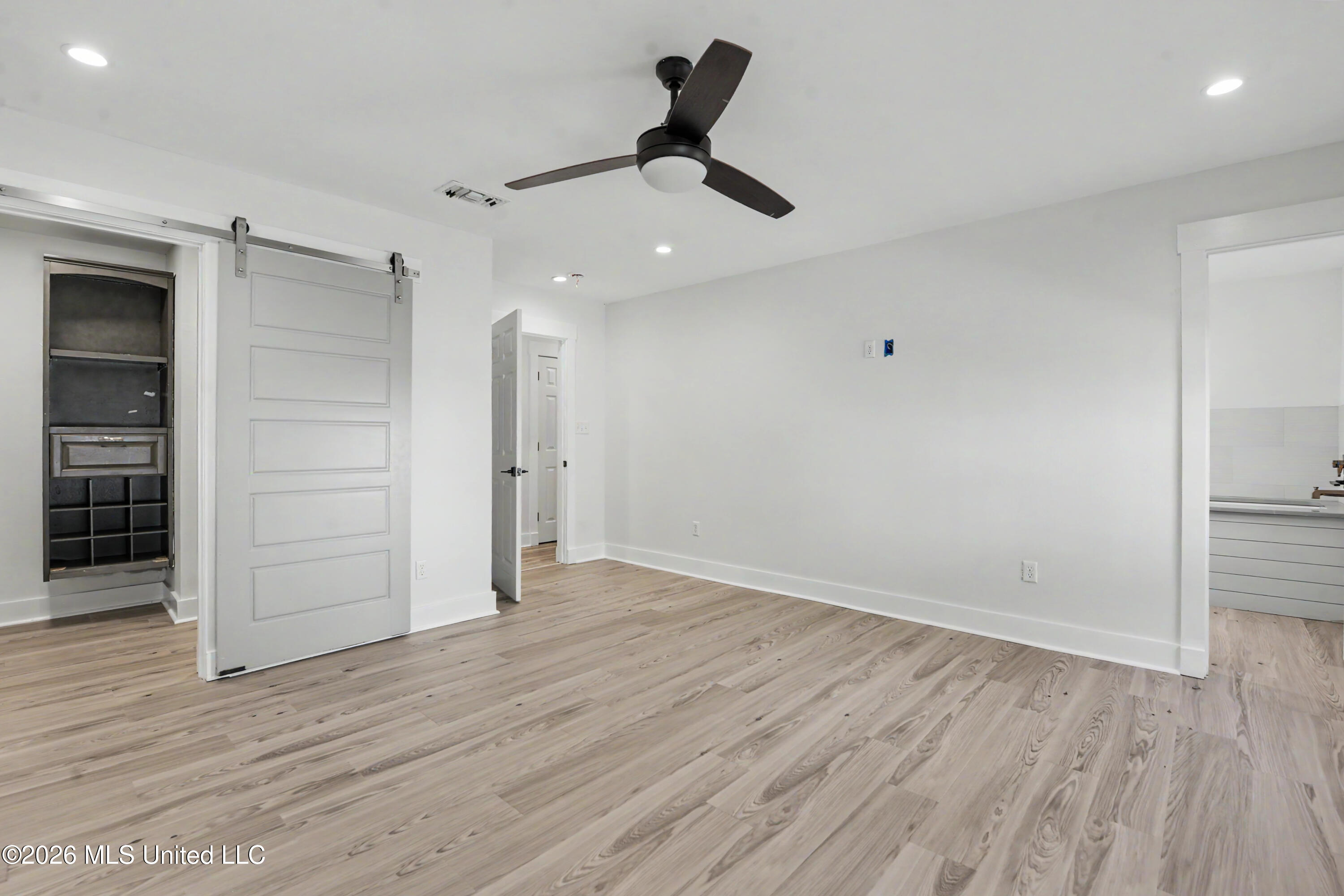 217 Henley Place Property Photo 12