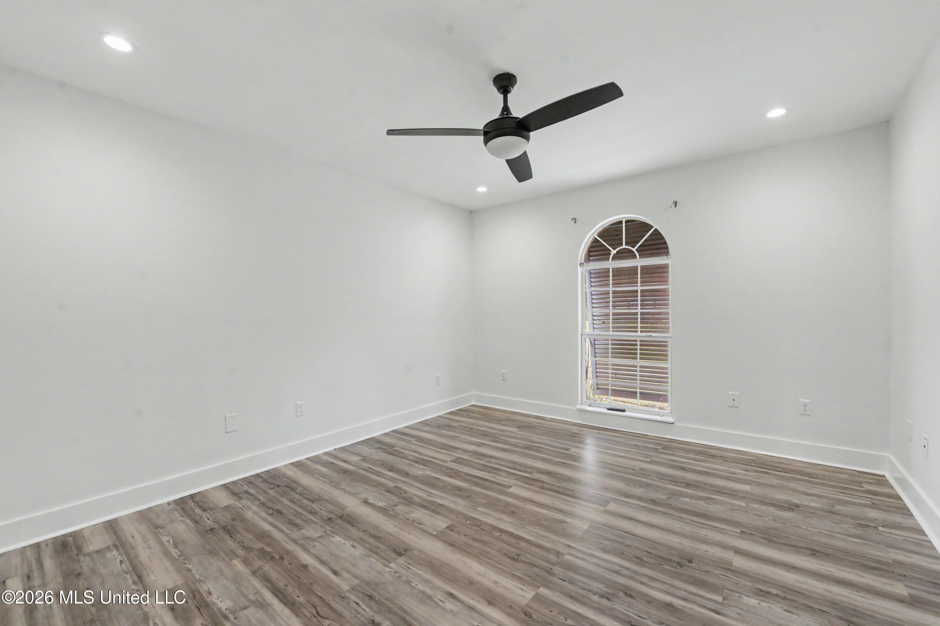 217 Henley Place Property Photo 16