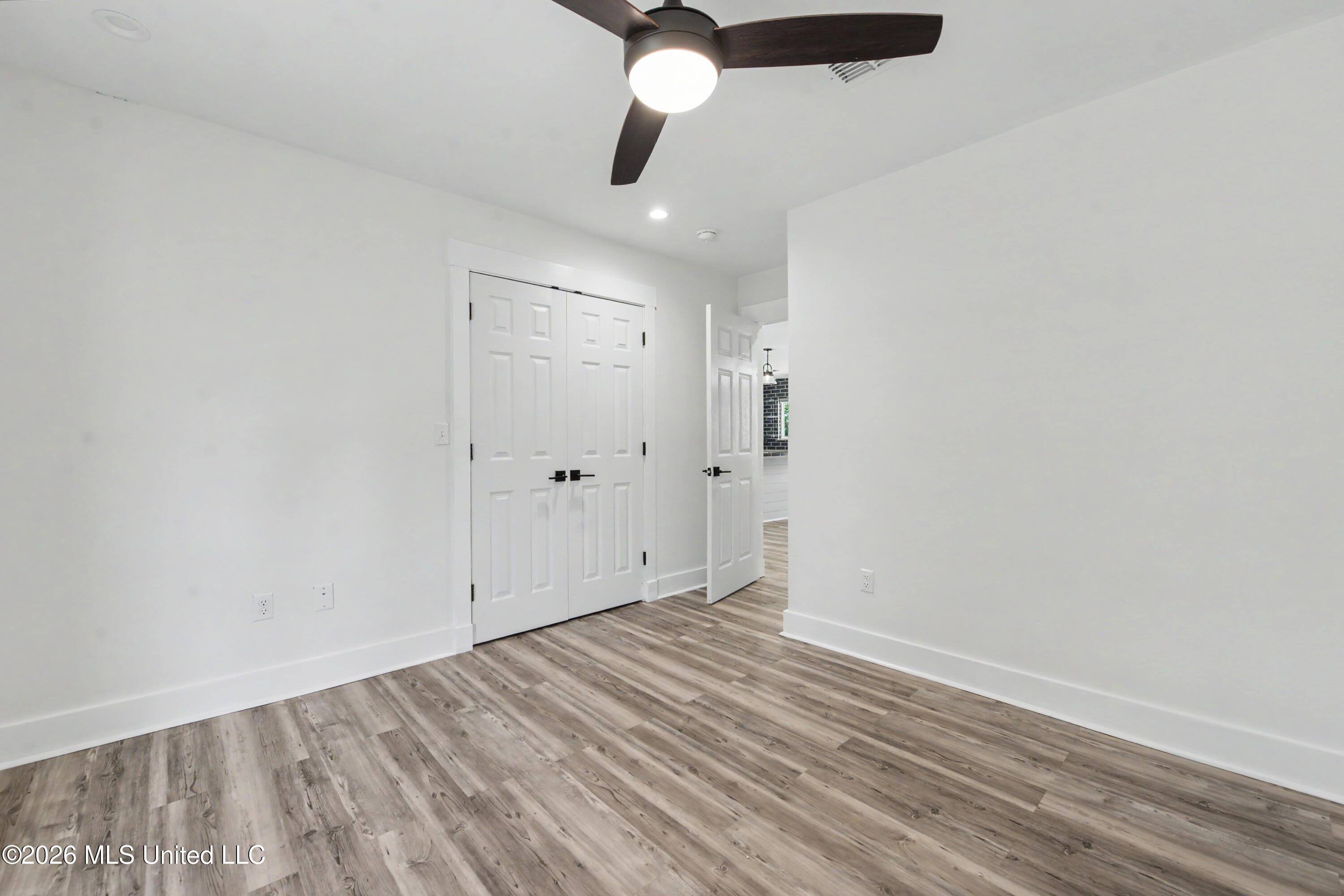 217 Henley Place Property Photo 19