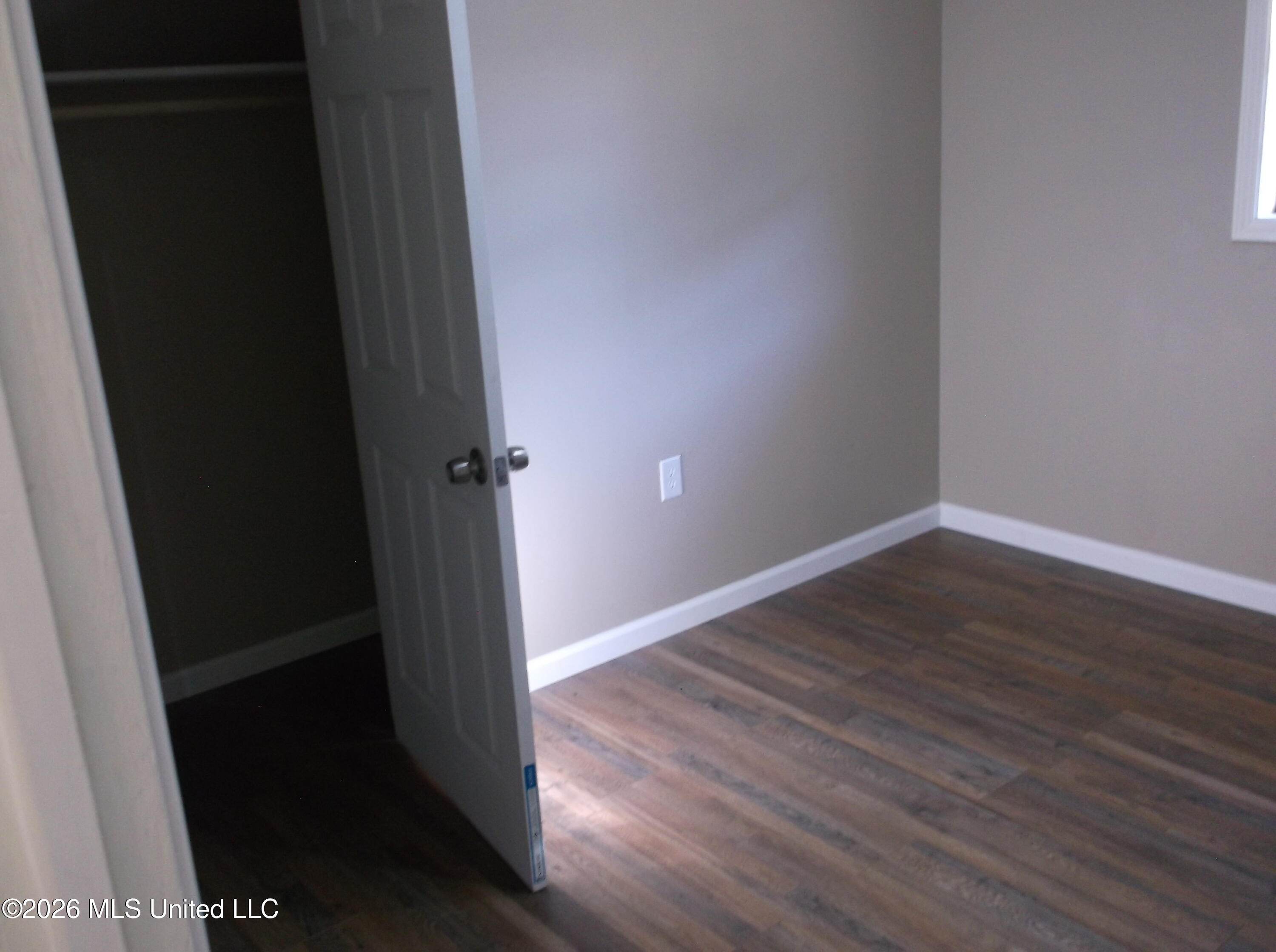 1005 Miller Lane Property Photo 8
