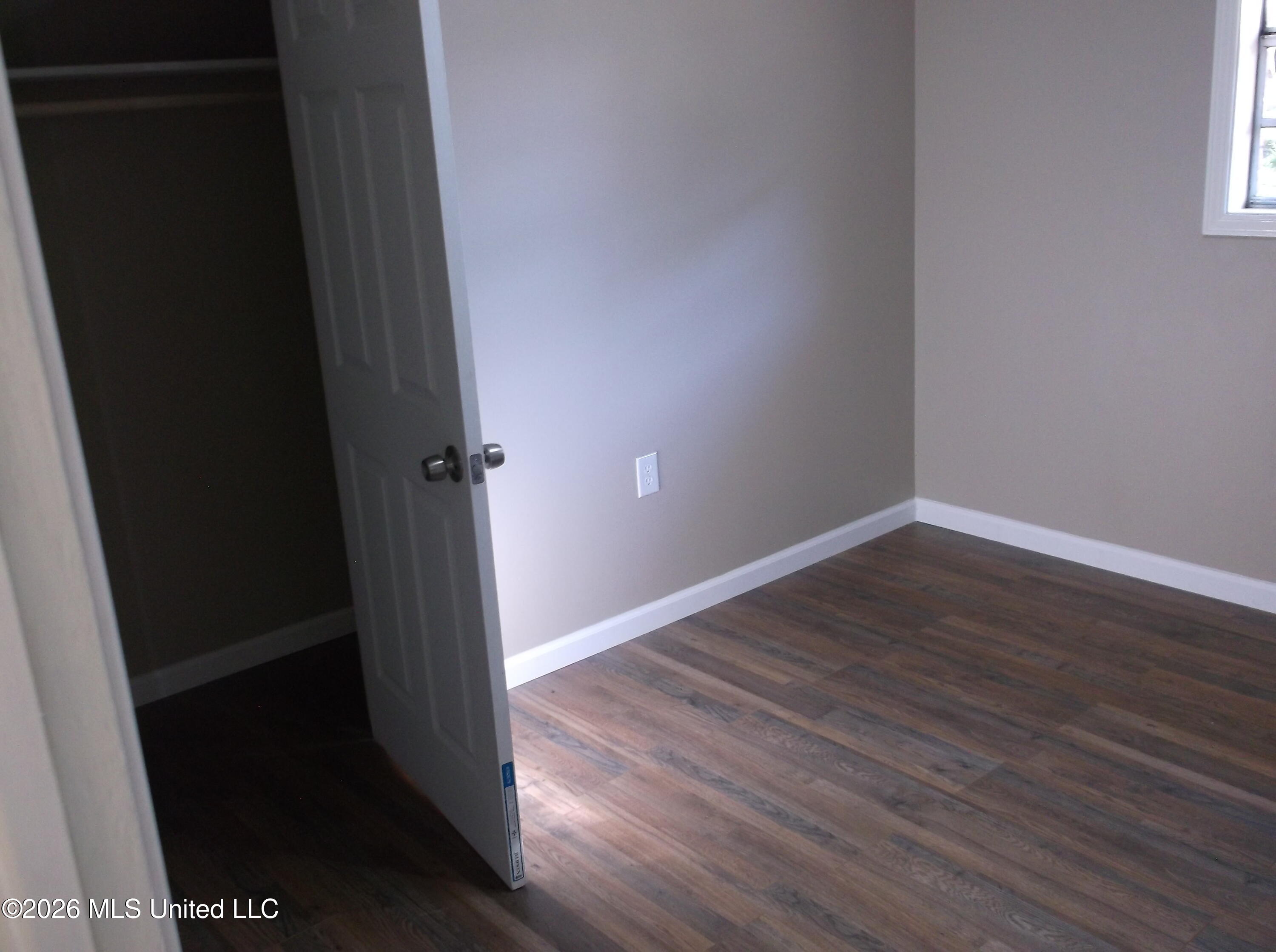 1005 Miller Lane Property Photo 9