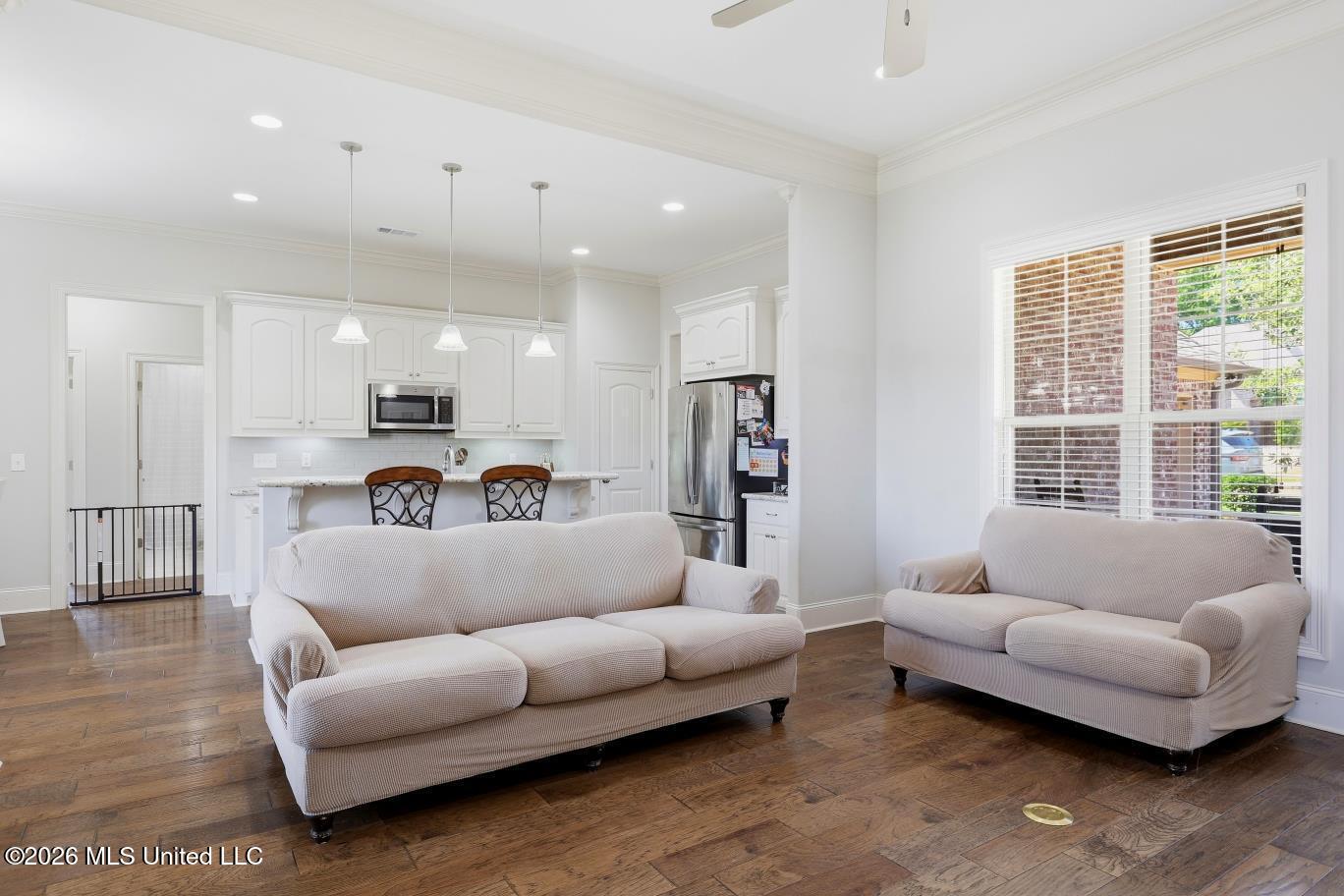 102 Kristen Cove Property Photo 6