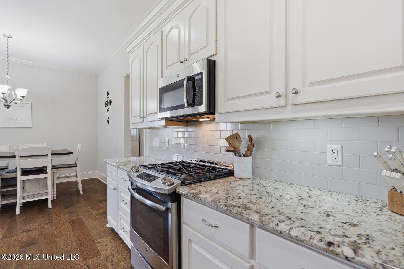 102 Kristen Cove Property Photo 11