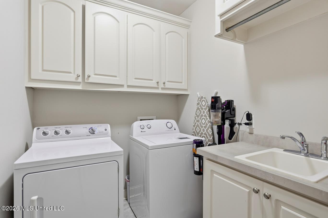 102 Kristen Cove Property Photo 17