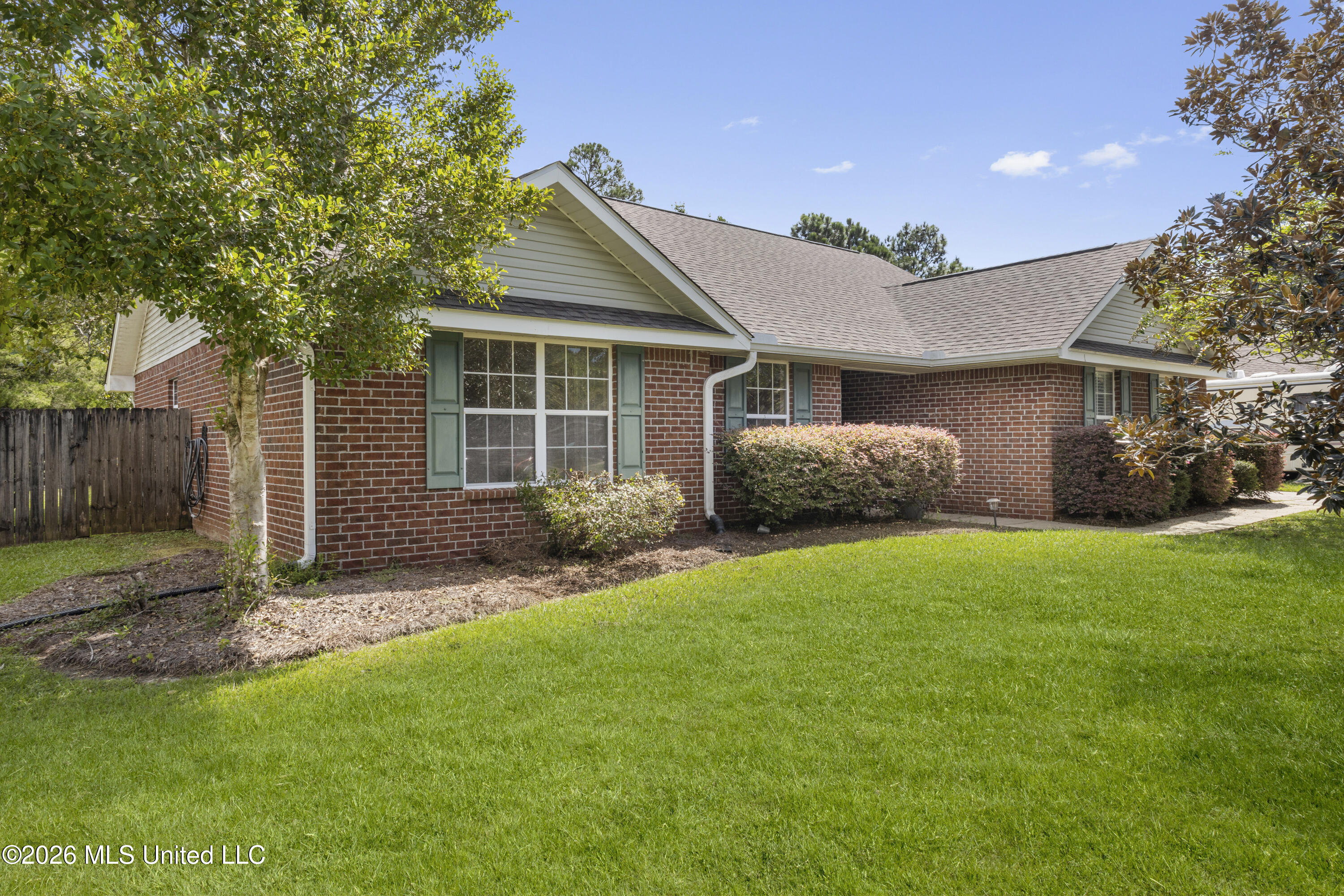 1622 Lori Drive Property Photo 2