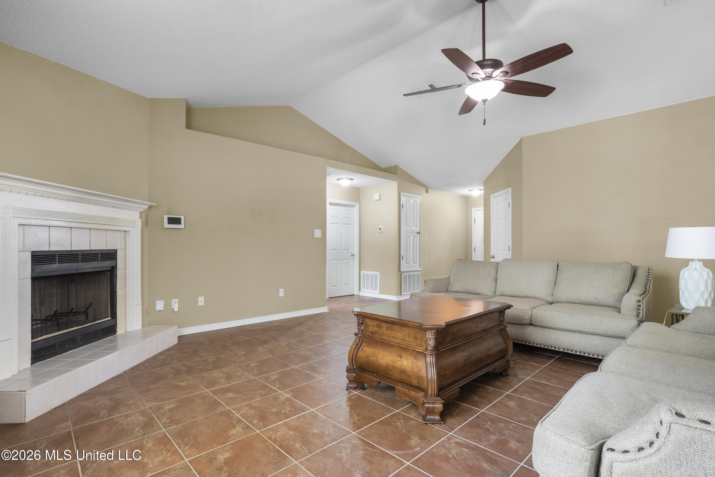 1622 Lori Drive Property Photo 7