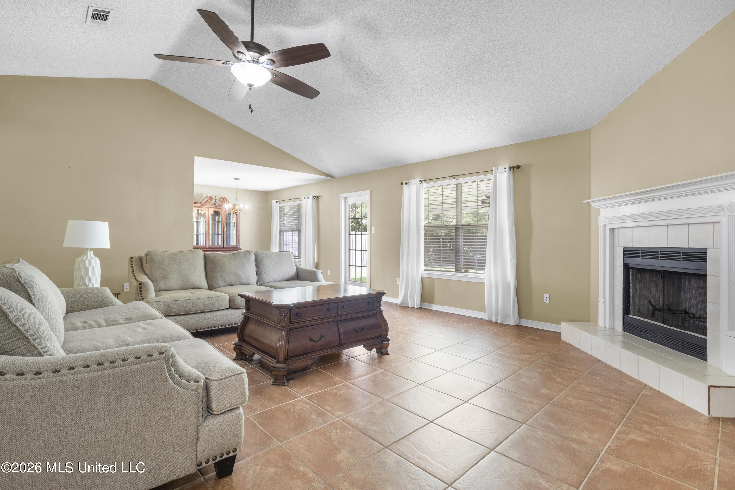 1622 Lori Drive Property Photo 8