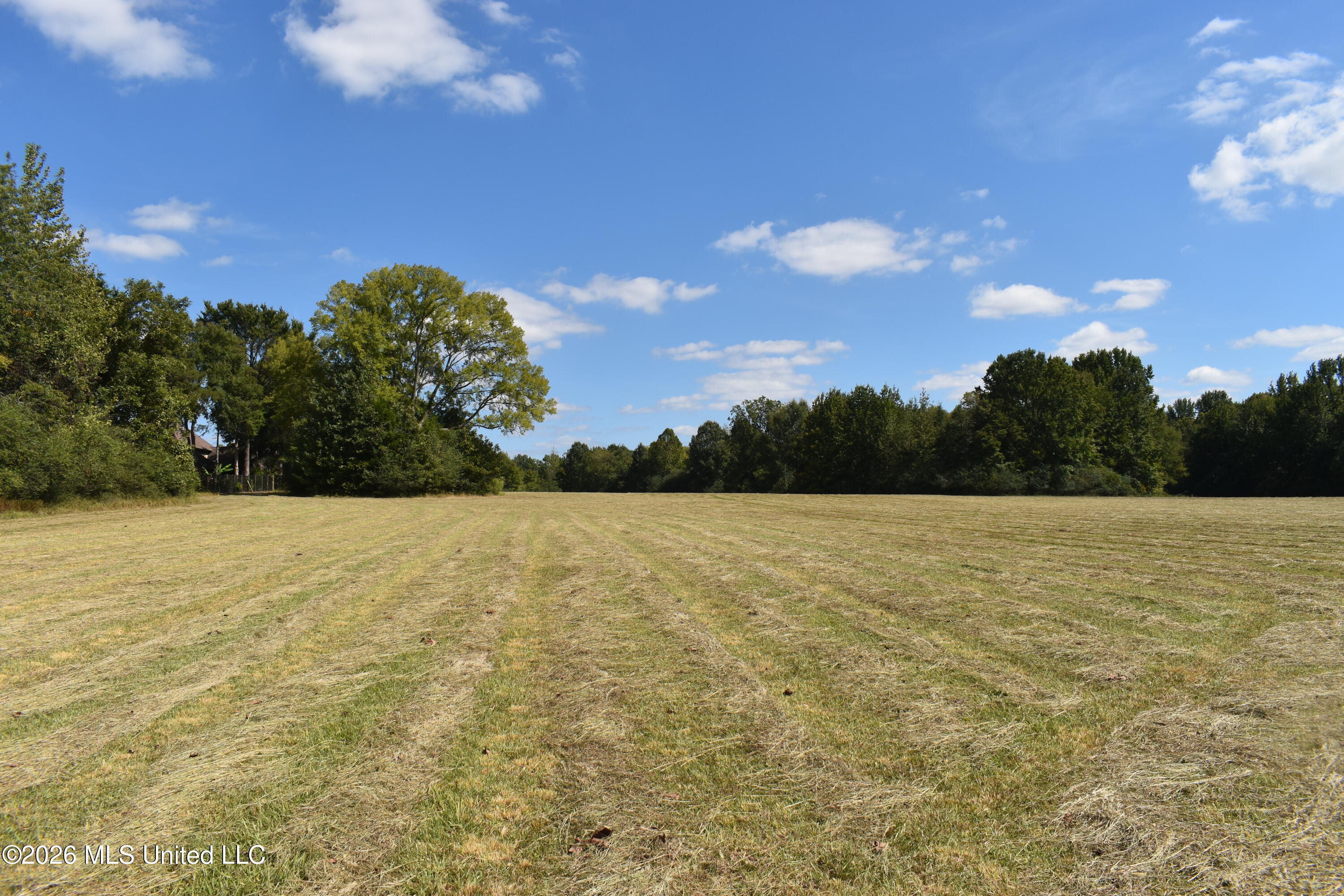 1400 S Byhalia Road Property Photo 2