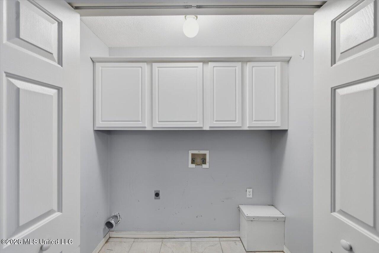 417 Woodlake Lane Property Photo 16