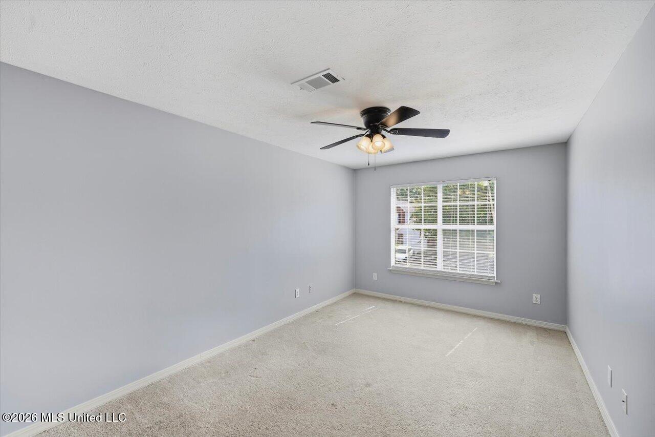 417 Woodlake Lane Property Photo 21