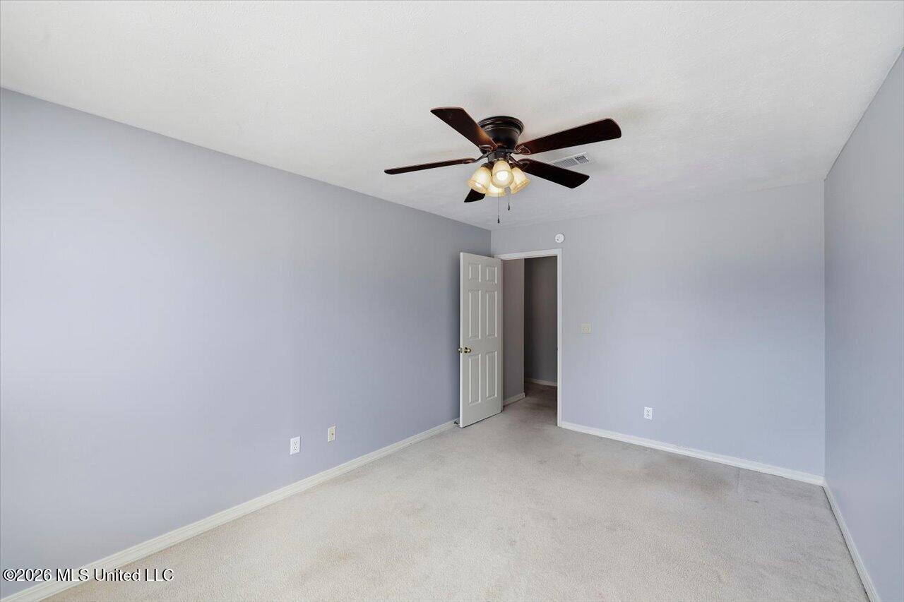 417 Woodlake Lane Property Photo 23