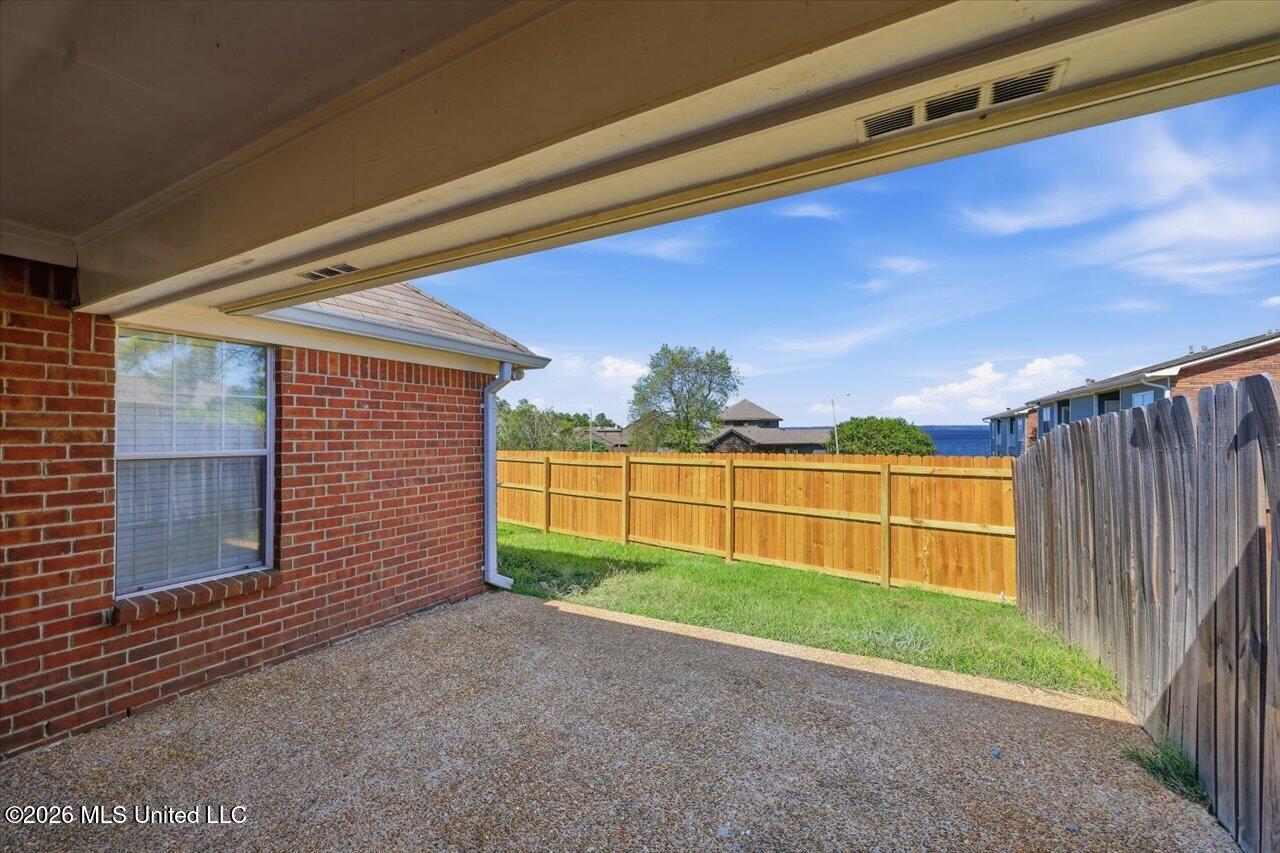 417 Woodlake Lane Property Photo 25