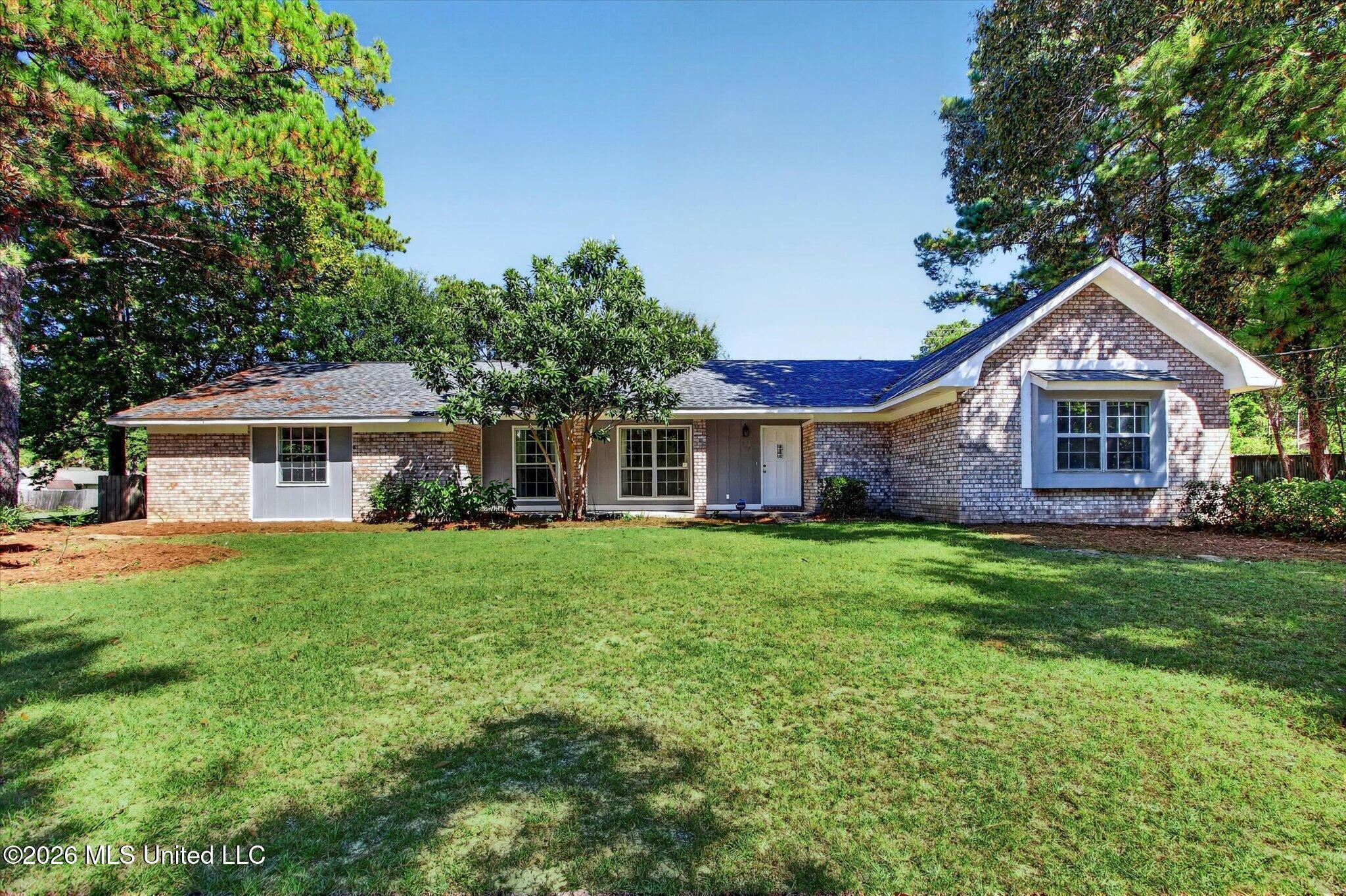 147 Somerset Drive Property Photo 1