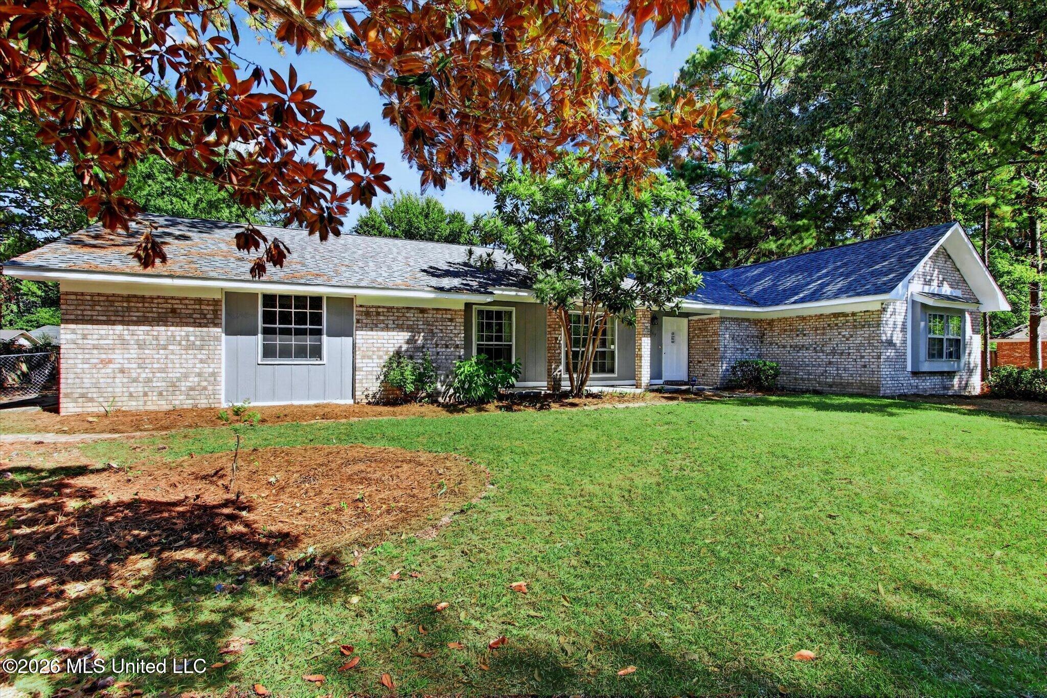 147 Somerset Drive Property Photo 6