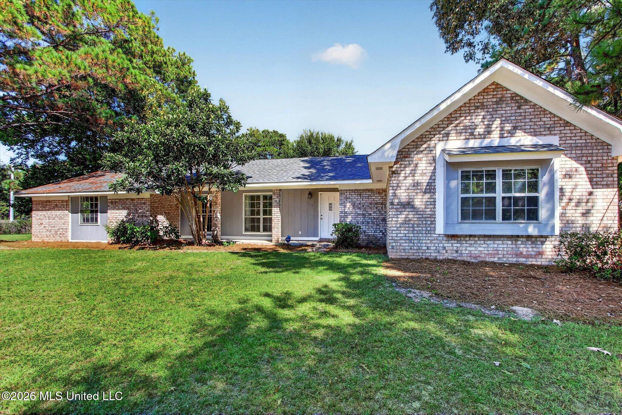 147 Somerset Drive Property Photo 7