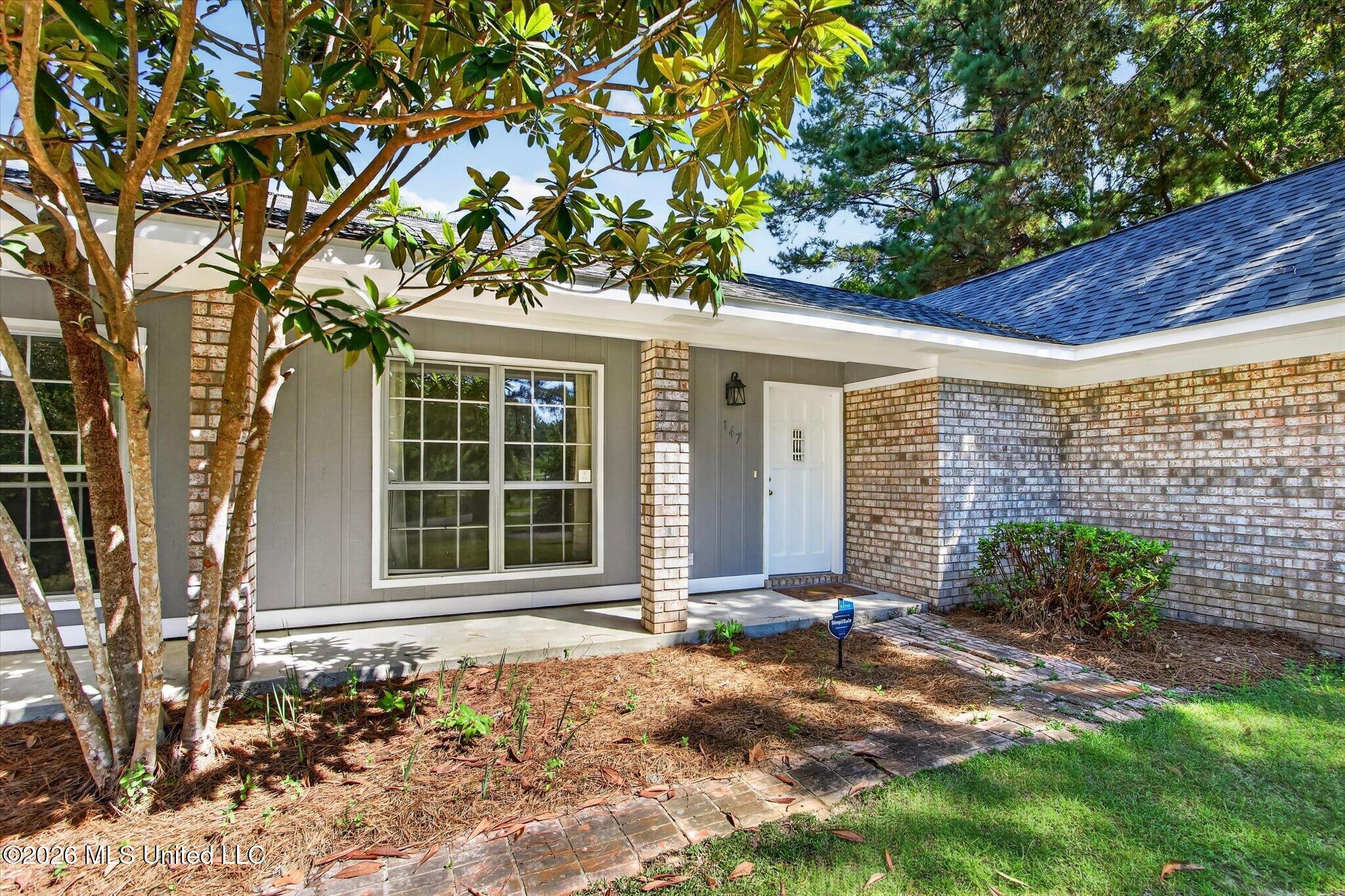 147 Somerset Drive Property Photo 9