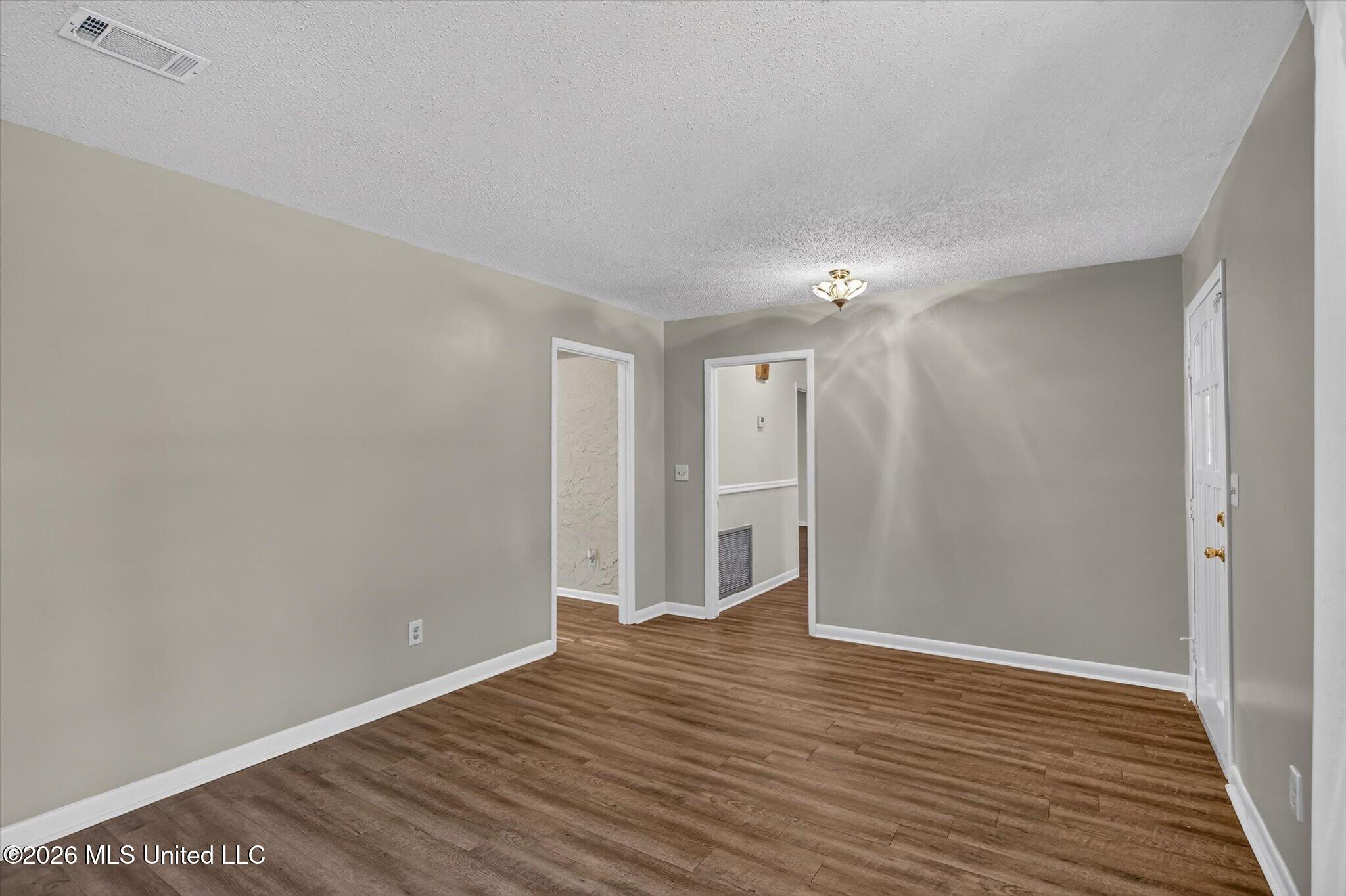 147 Somerset Drive Property Photo 13