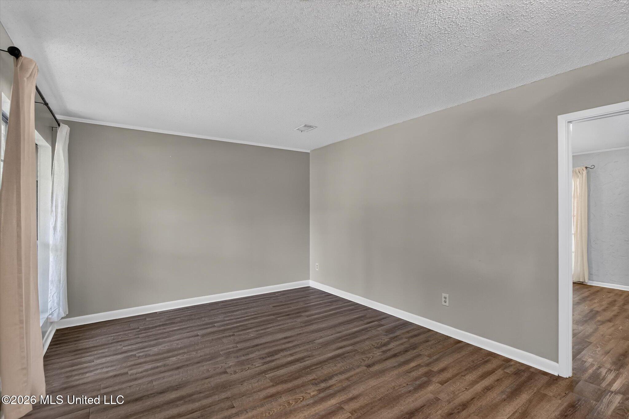 147 Somerset Drive Property Photo 14
