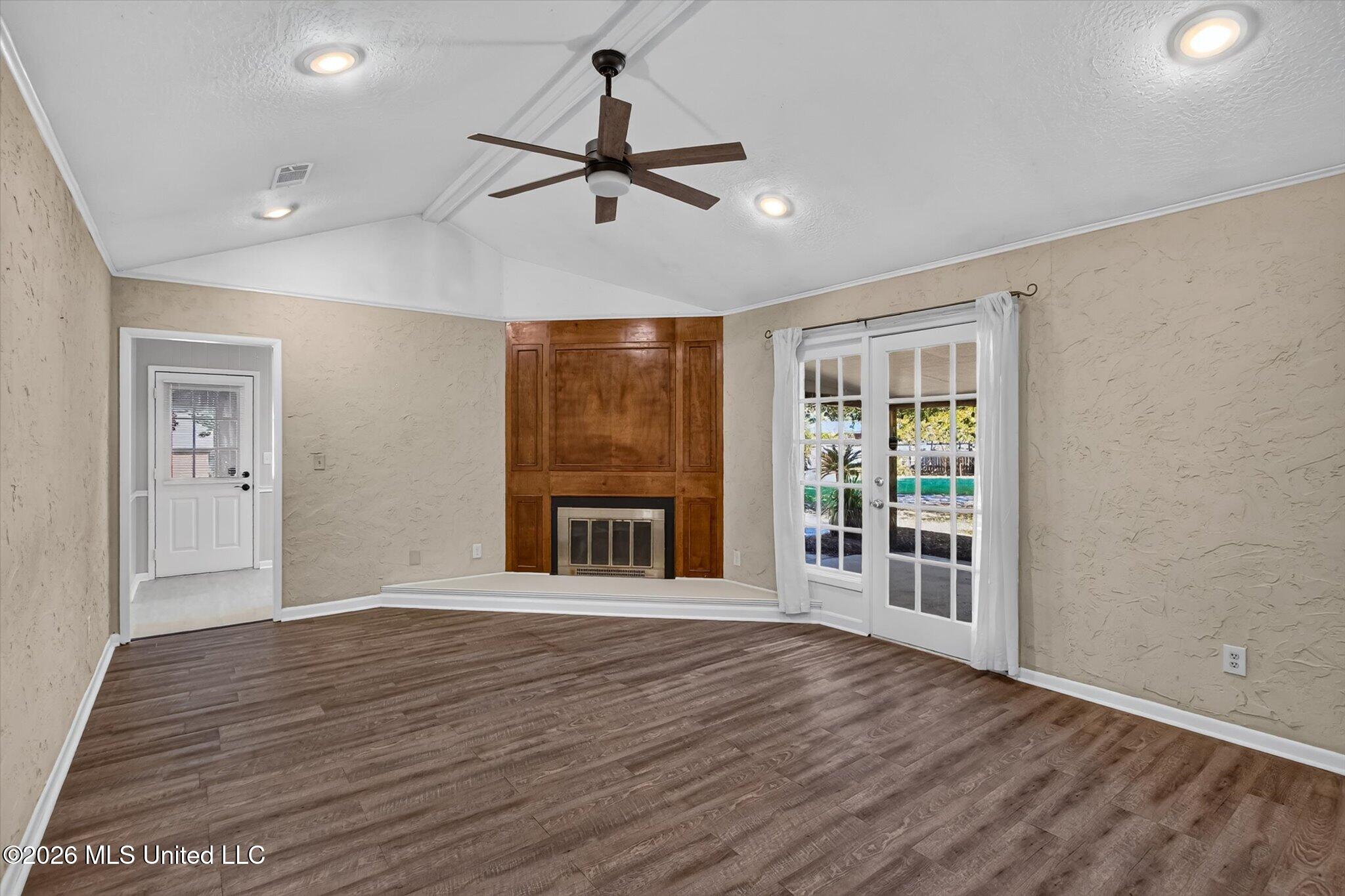 147 Somerset Drive Property Photo 15