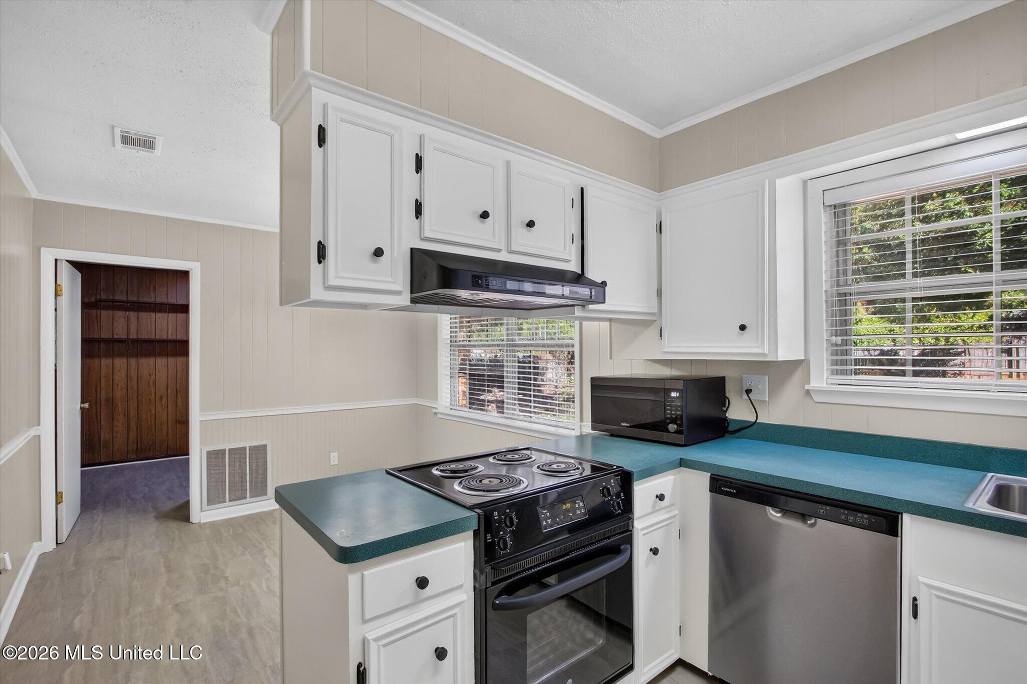 147 Somerset Drive Property Photo 19