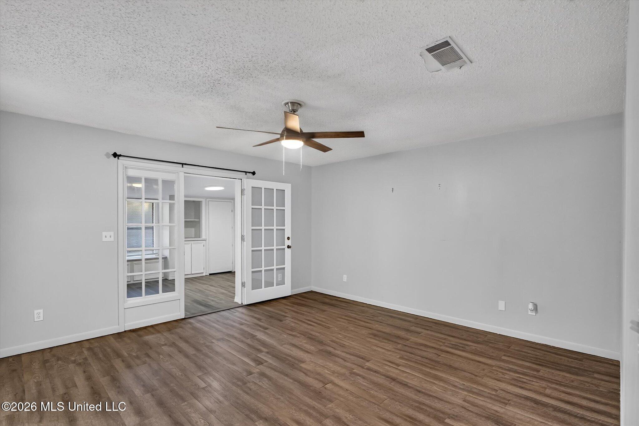 147 Somerset Drive Property Photo 27