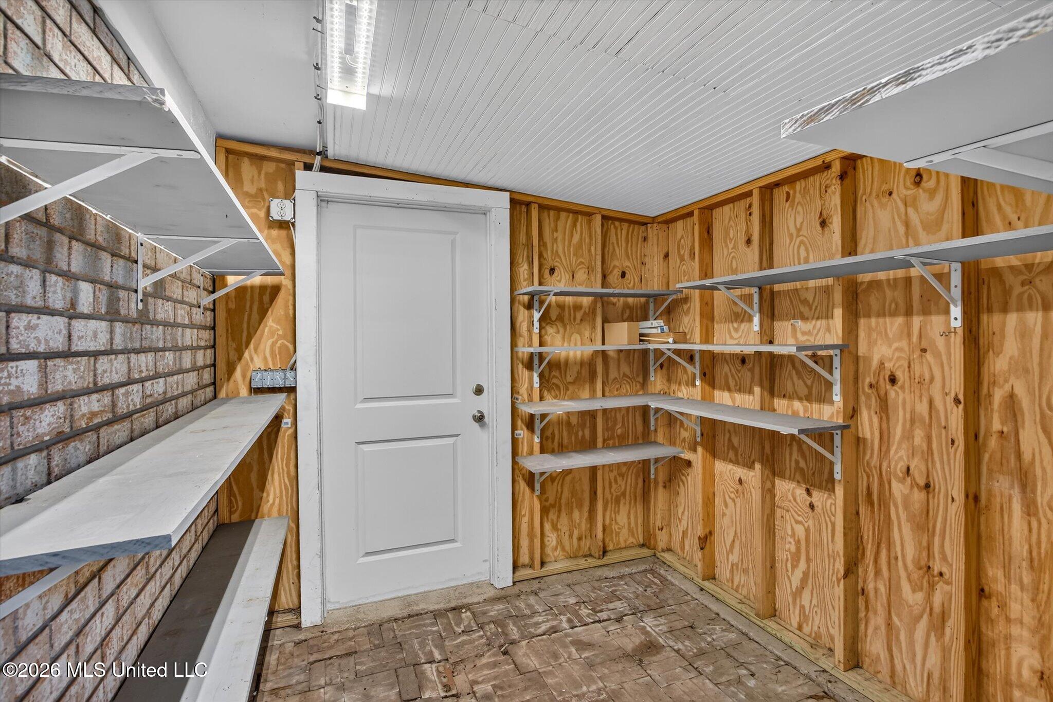 147 Somerset Drive Property Photo 34