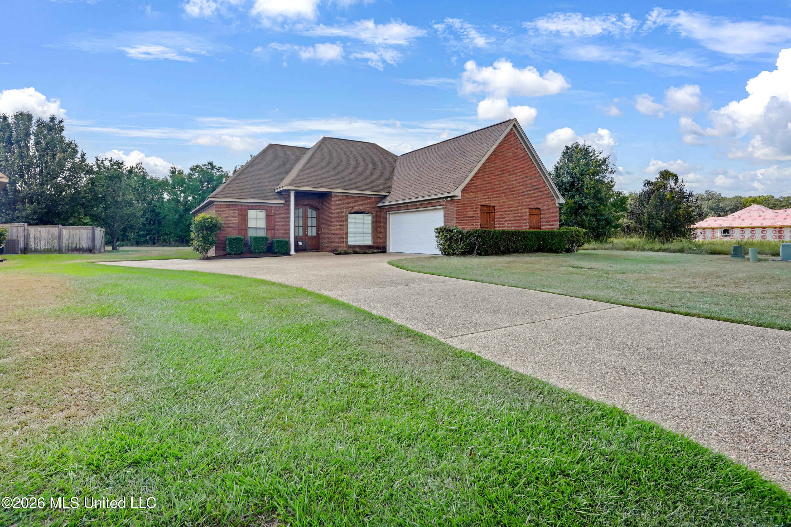 2159 Crossbridge Boulevard Property Photo 1