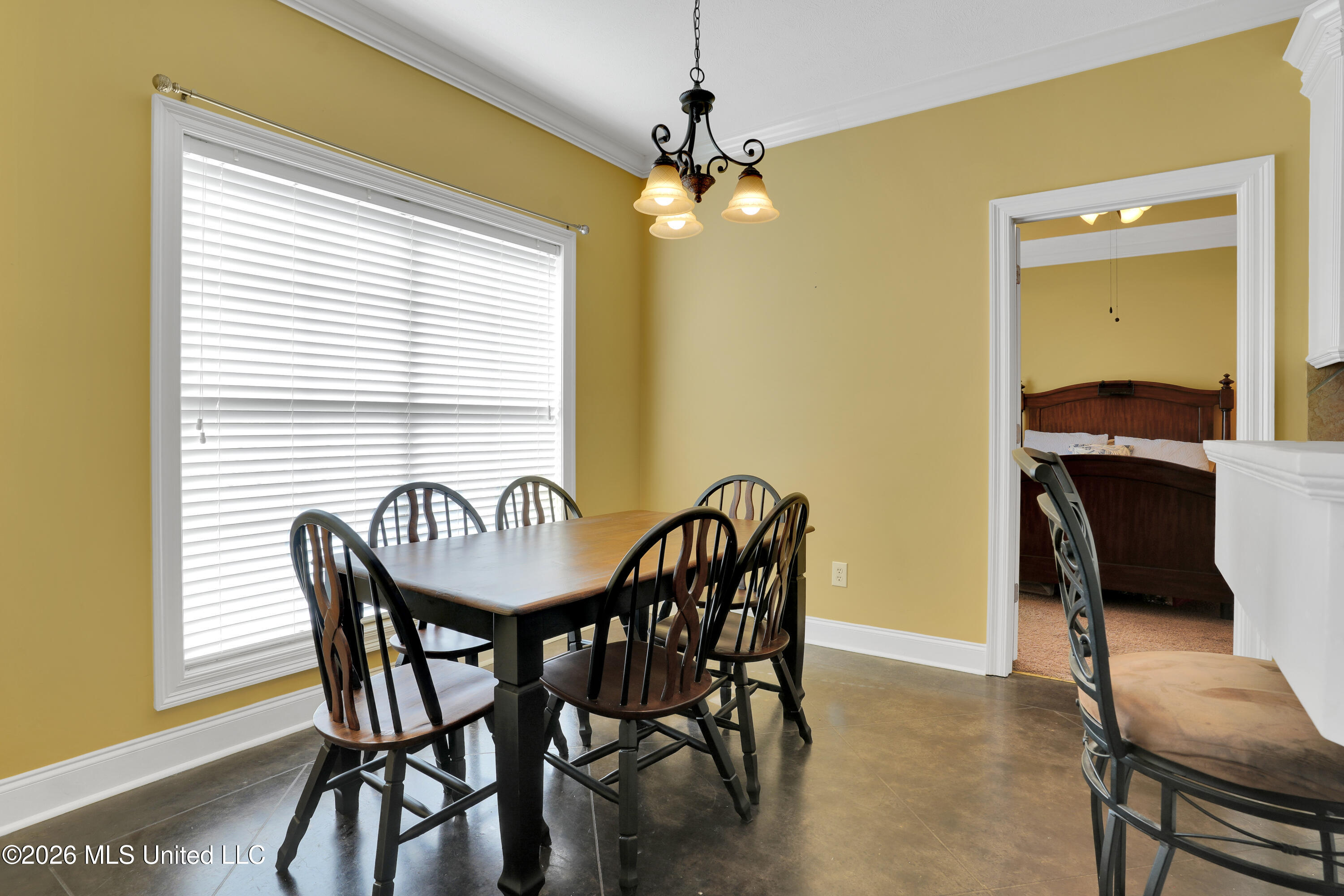 2159 Crossbridge Boulevard Property Photo 10