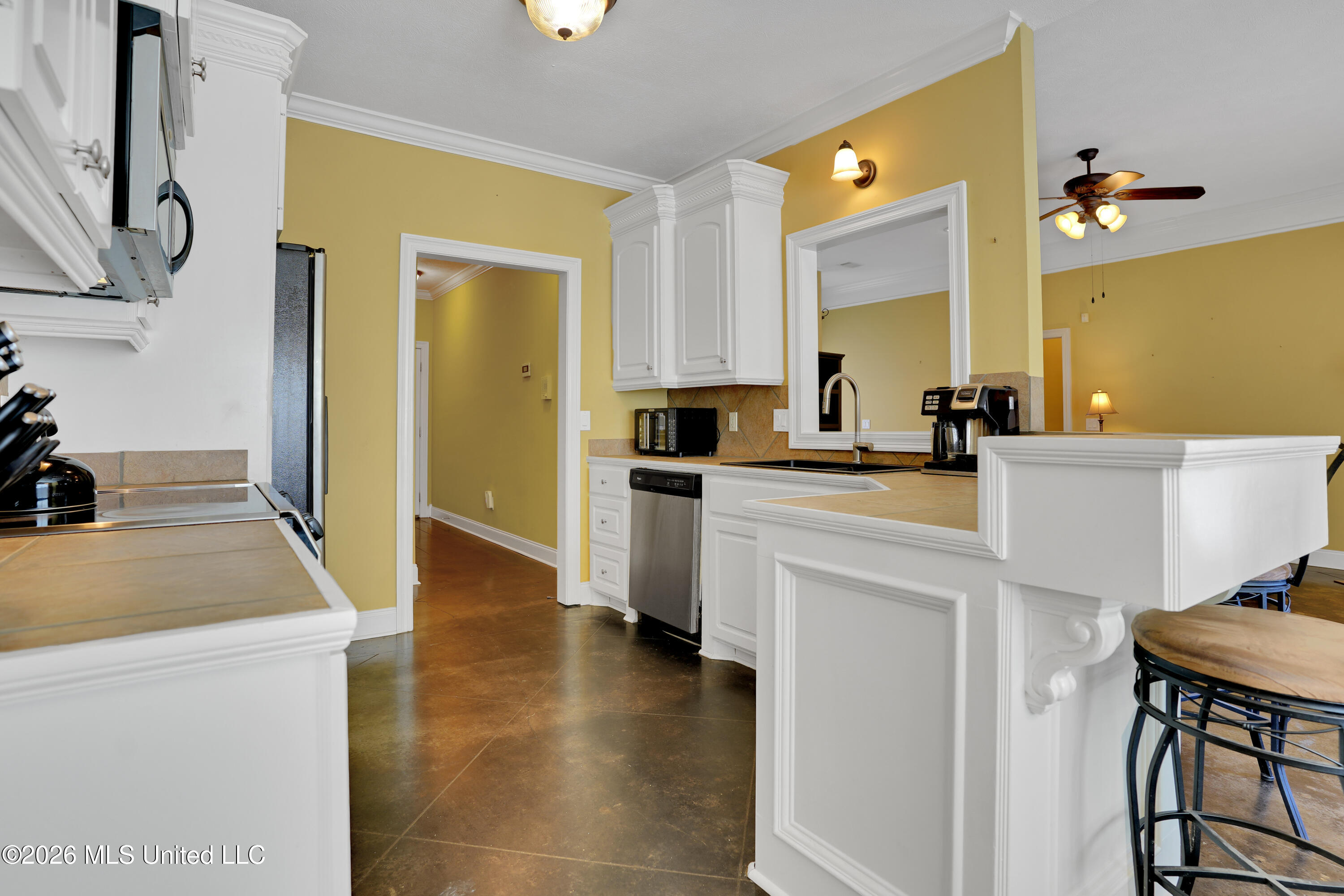 2159 Crossbridge Boulevard Property Photo 13