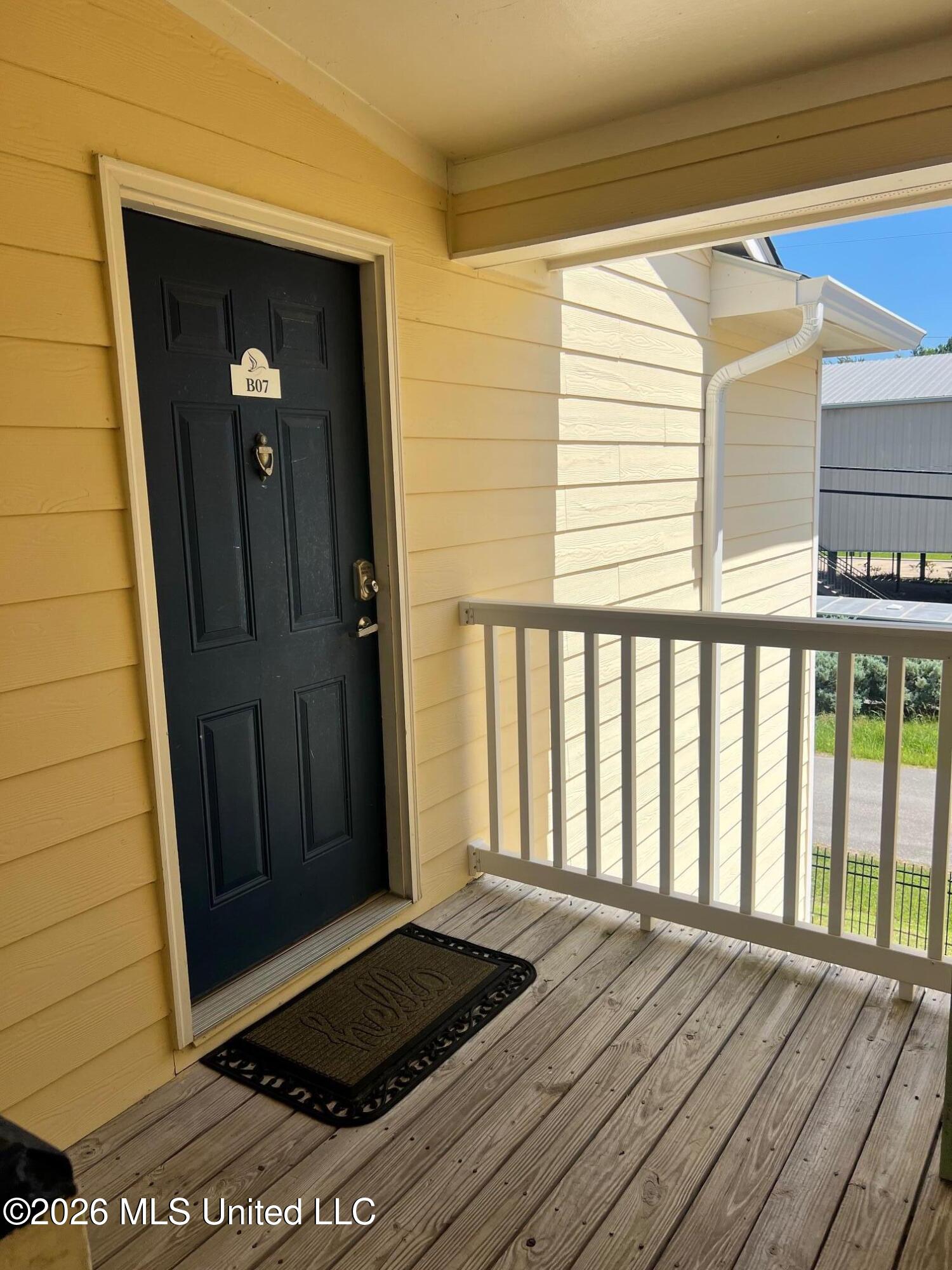 2421 Beachview Drive Property Photo 2