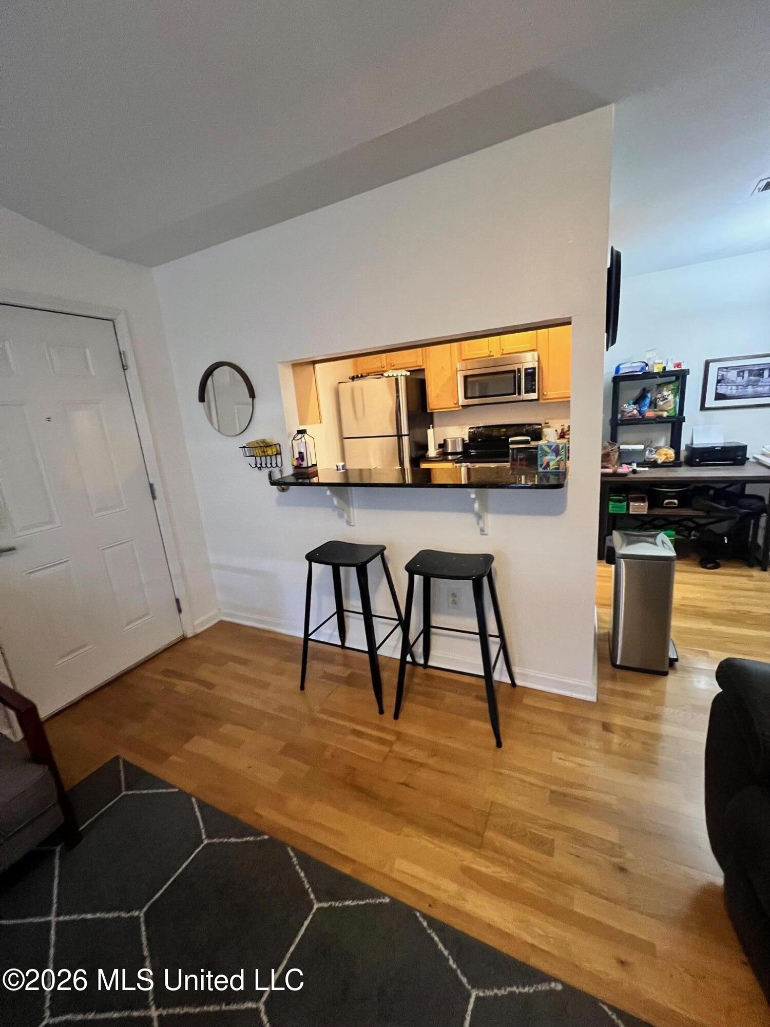 2421 Beachview Drive Property Photo 4