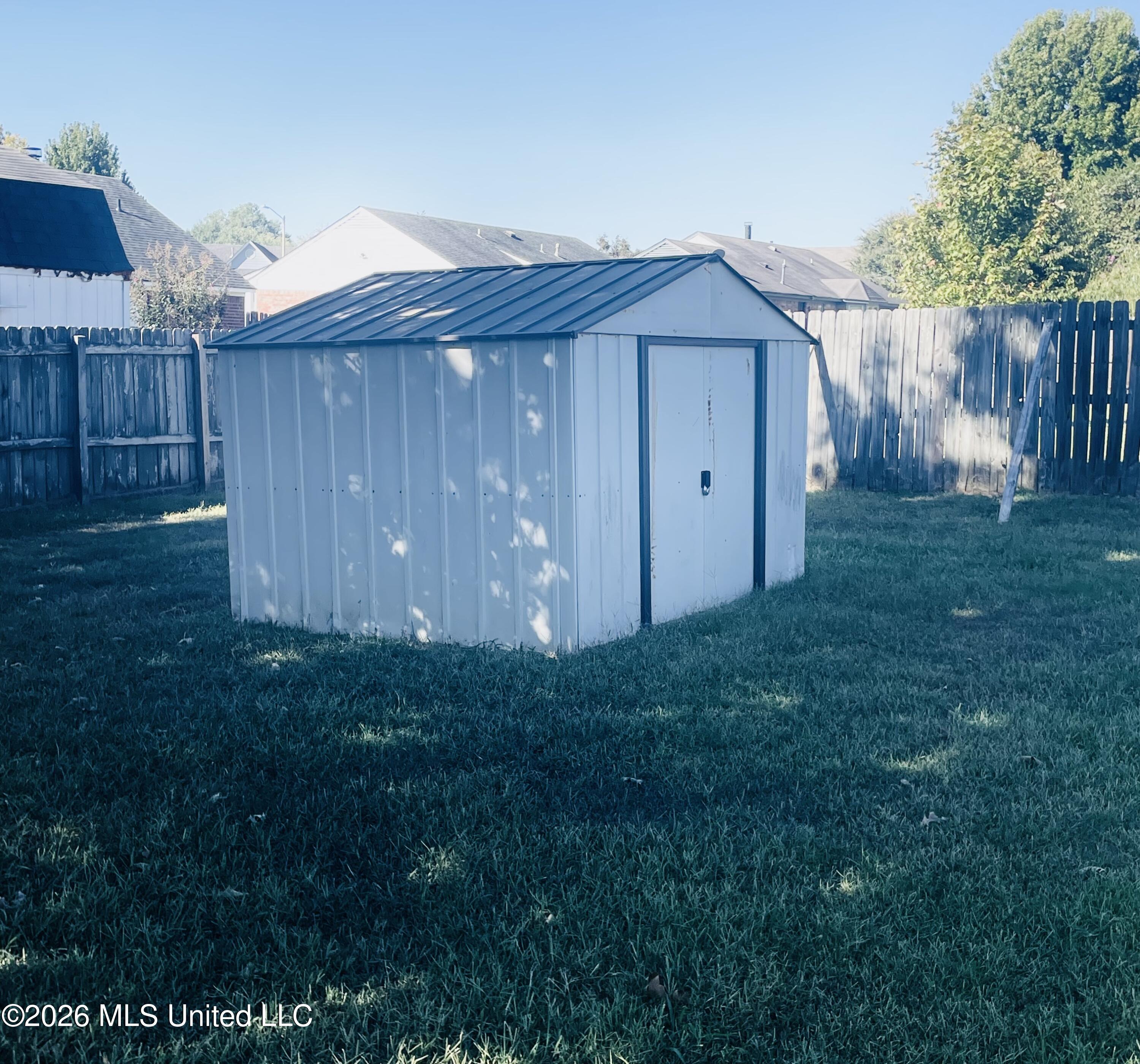110 Country Meadows Drive Property Photo 3