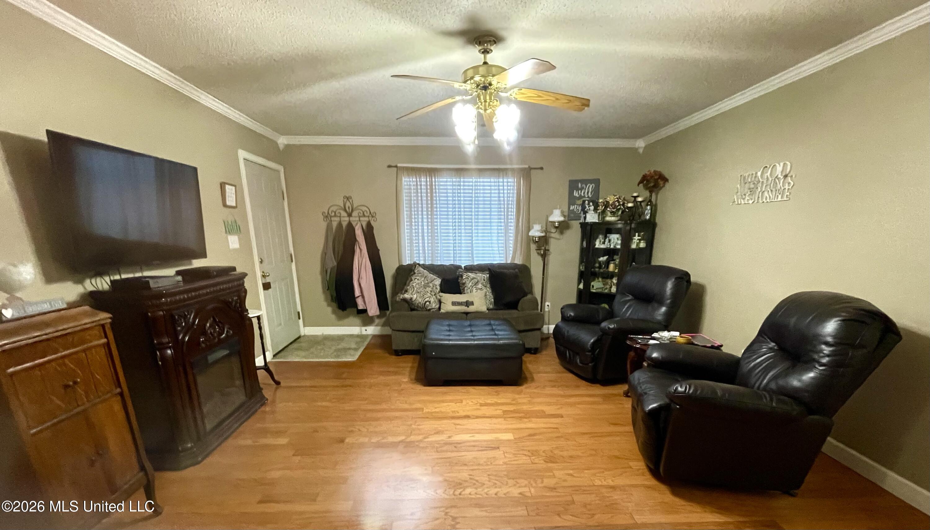 110 Country Meadows Drive Property Photo 4