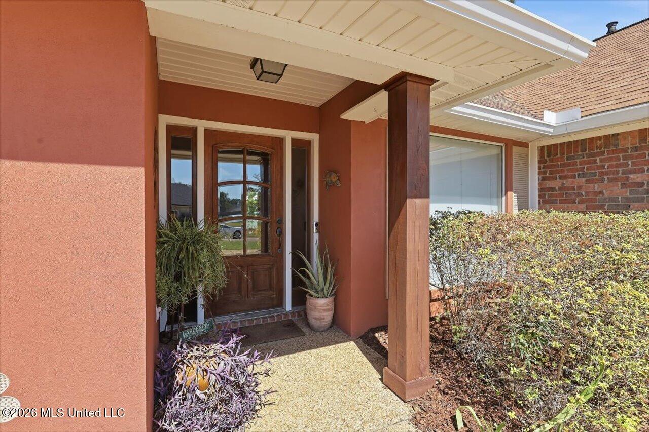 433 Westport Way Property Photo 2