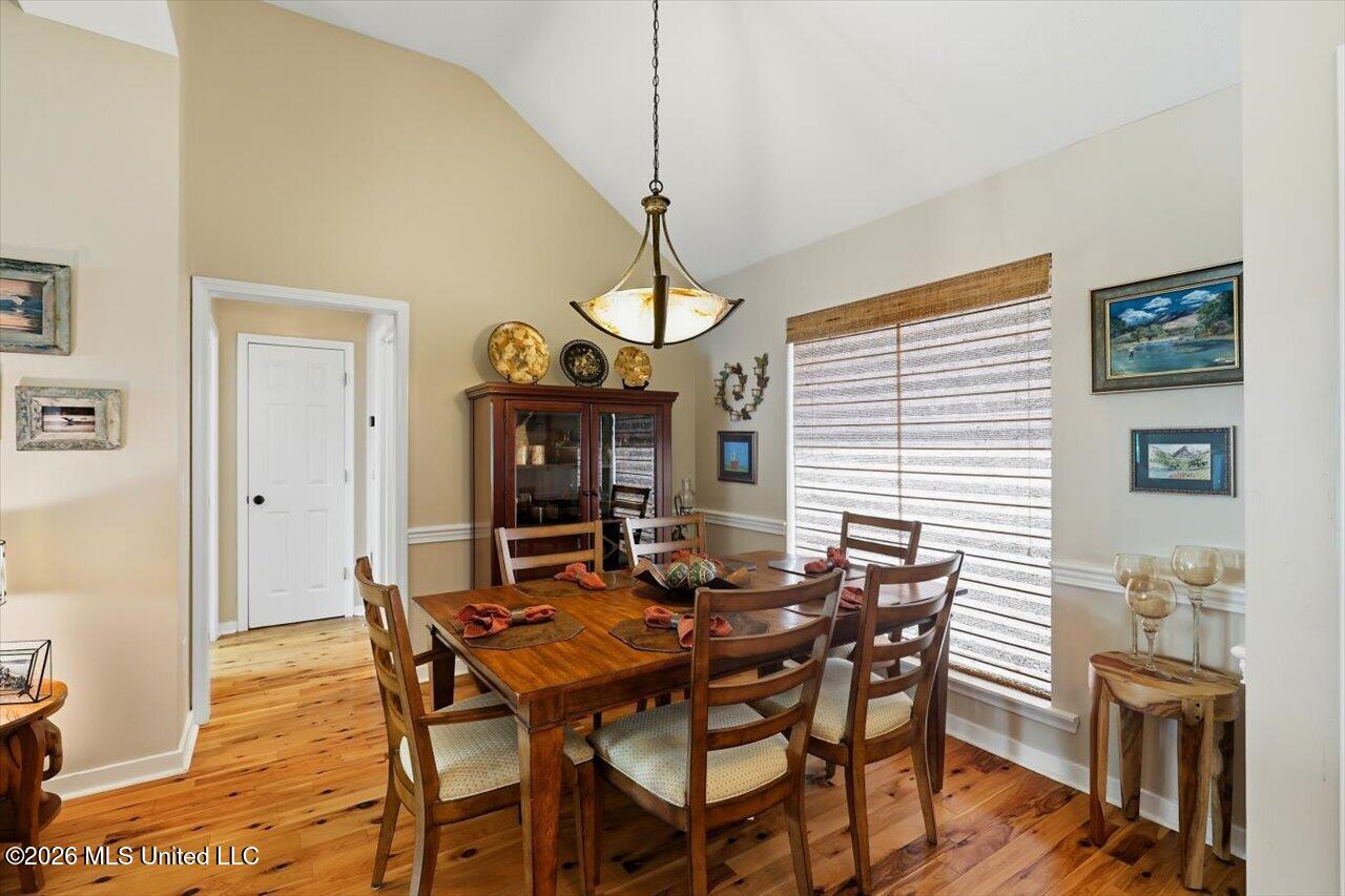433 Westport Way Property Photo 4