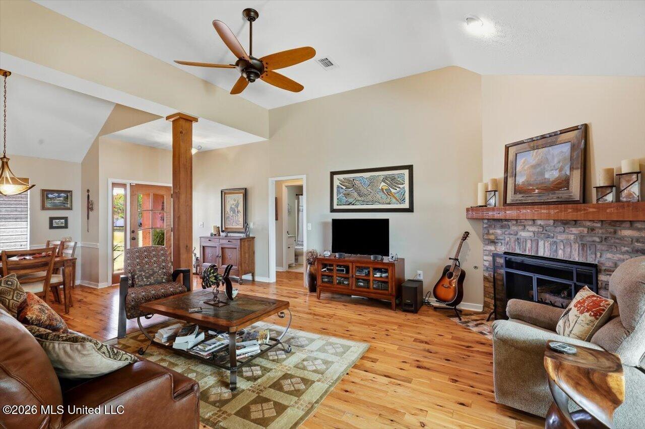 433 Westport Way Property Photo 9
