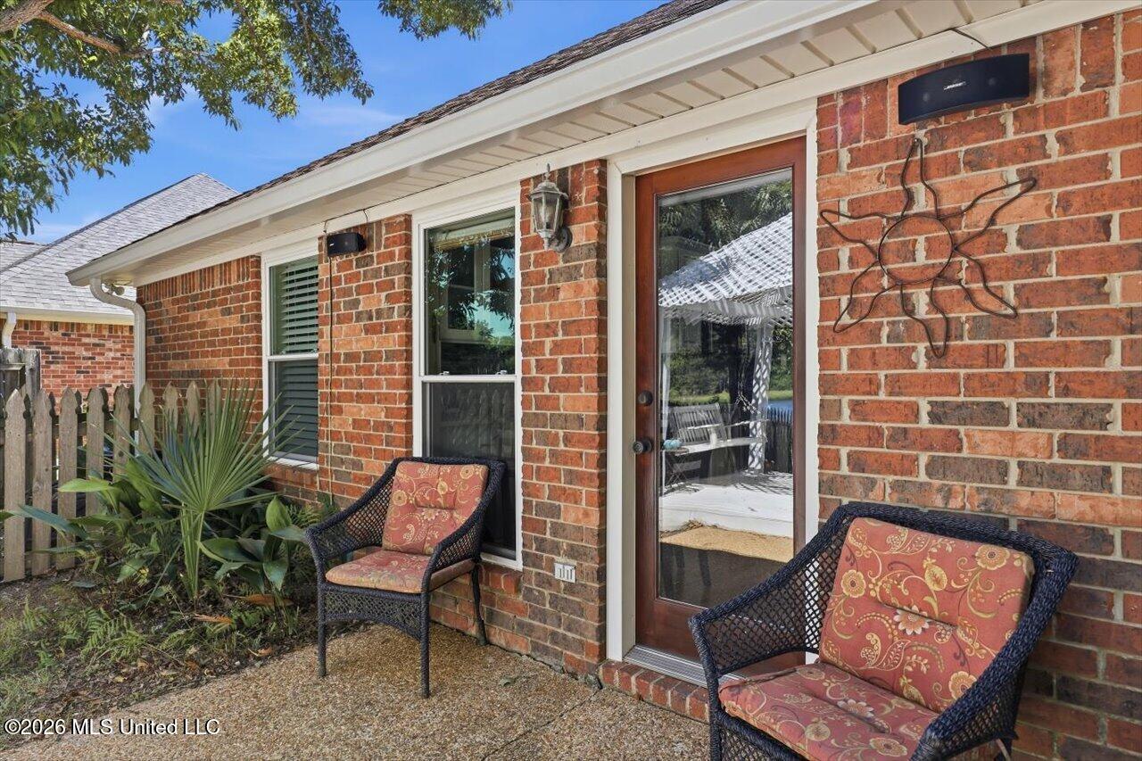 433 Westport Way Property Photo 28