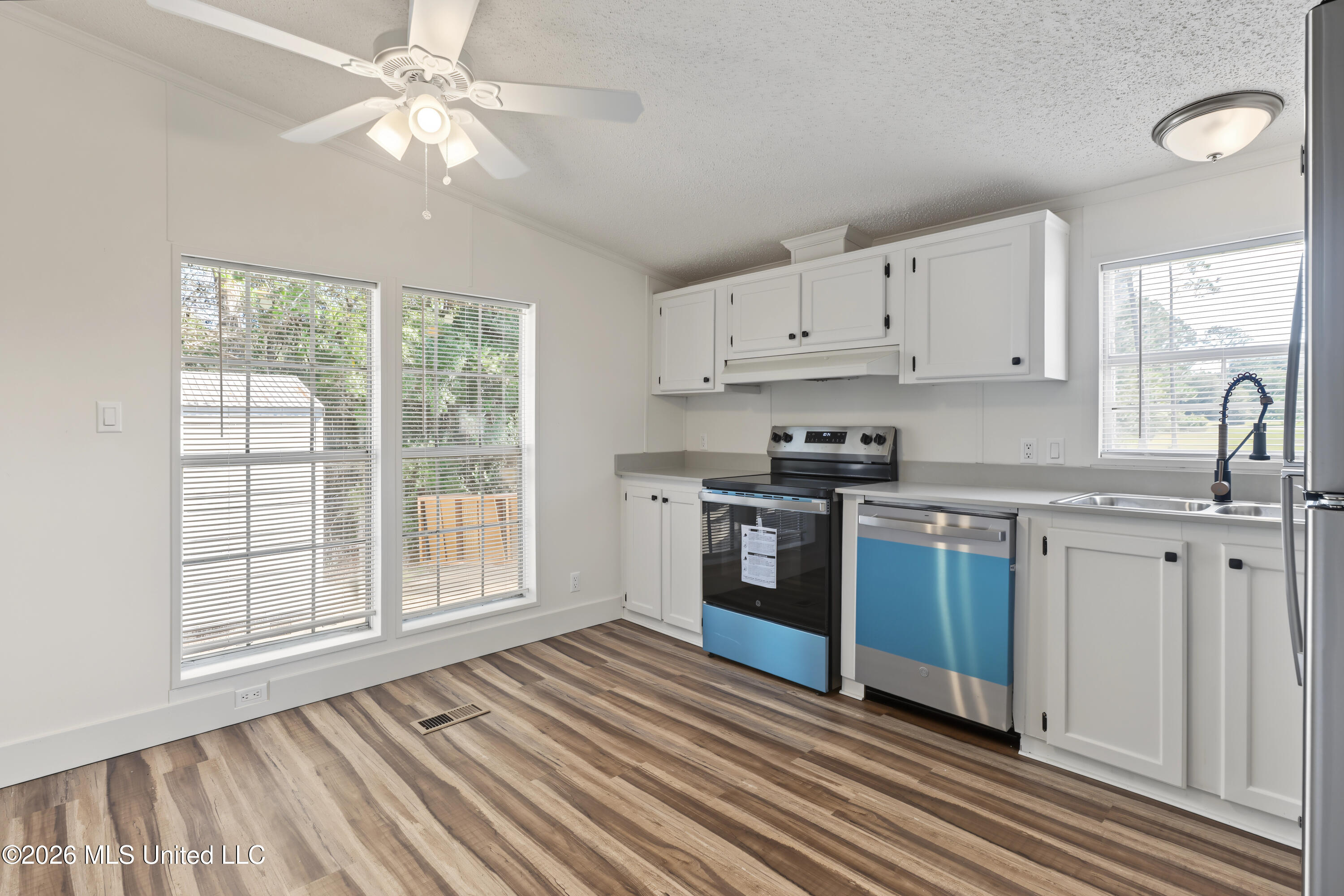 15289 C C Camp Road Property Photo 9